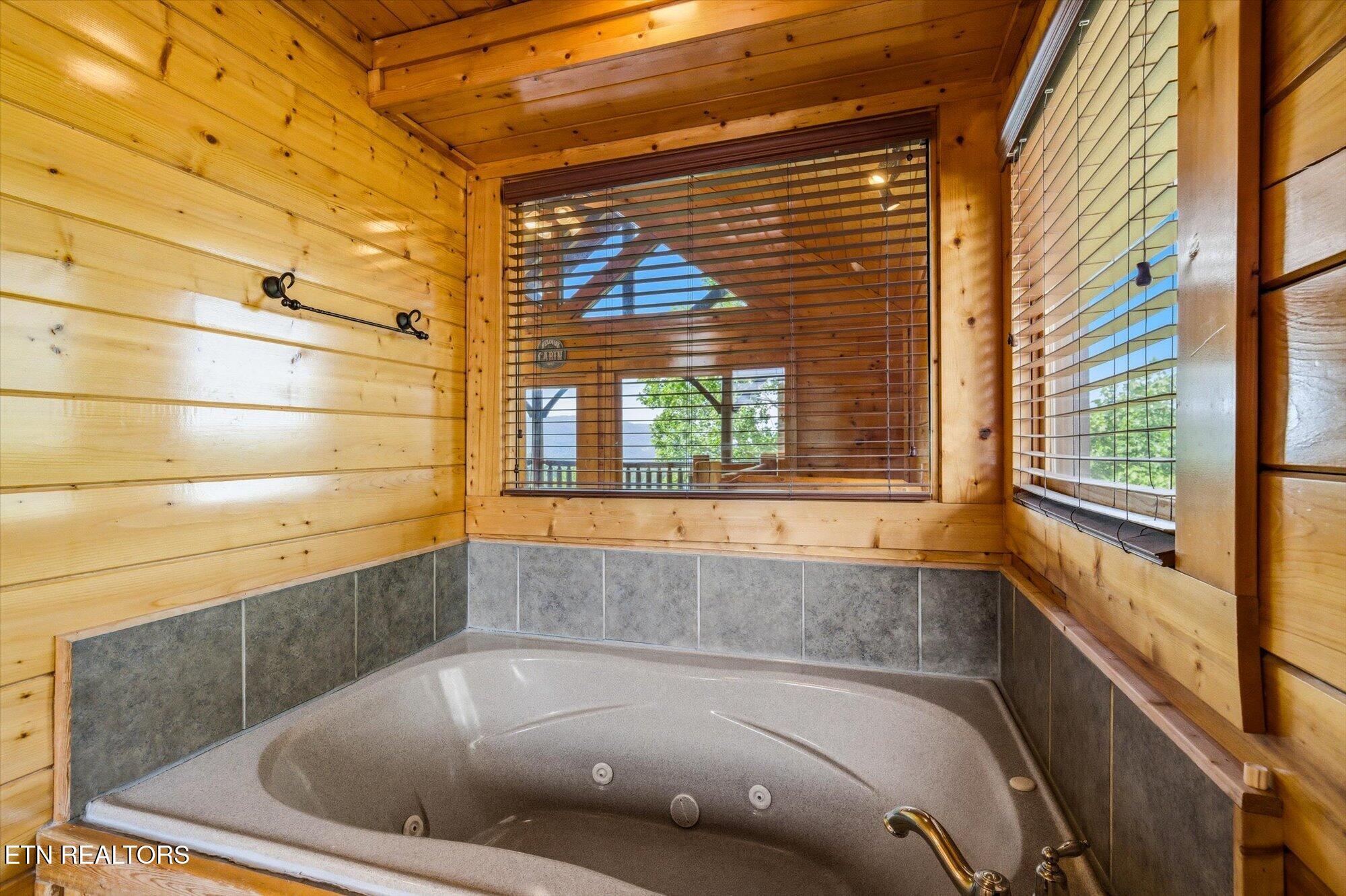 2809 White Oak Ridge Lane Sevierville TN 37862