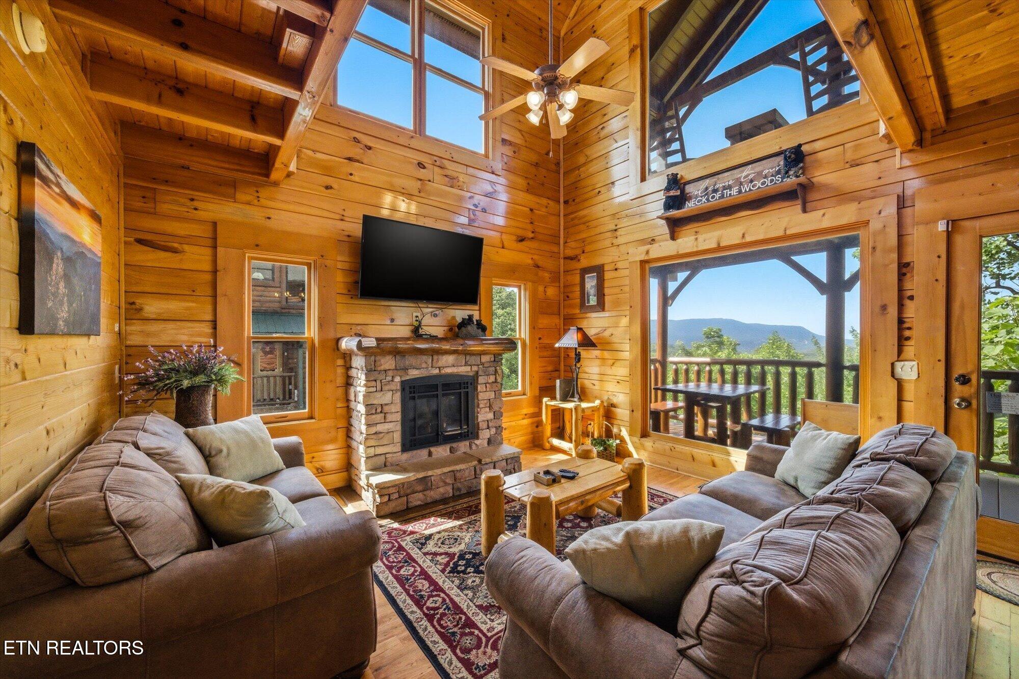 2809 White Oak Ridge Lane Sevierville TN 37862