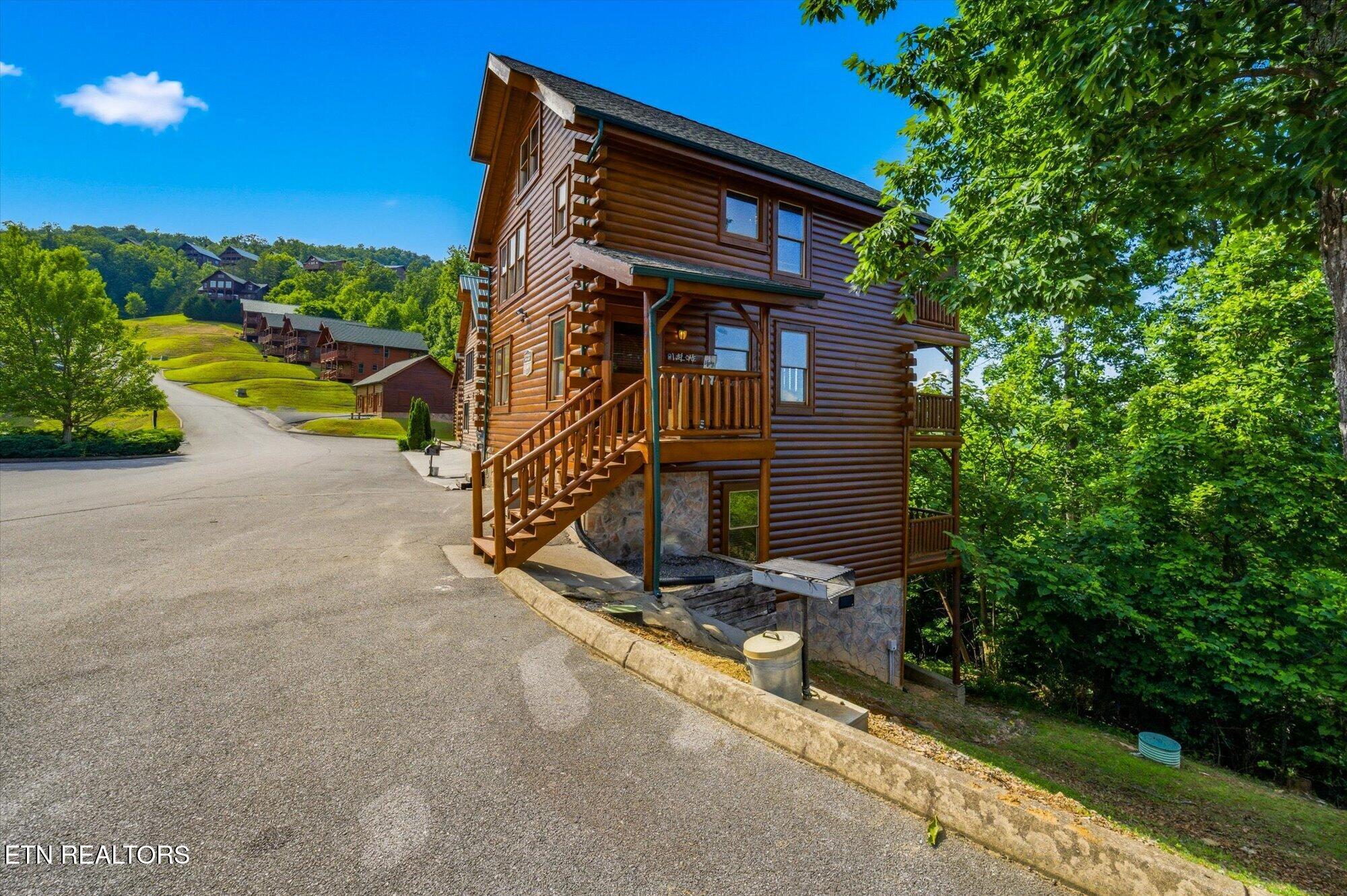 2809 White Oak Ridge Lane Sevierville TN 37862