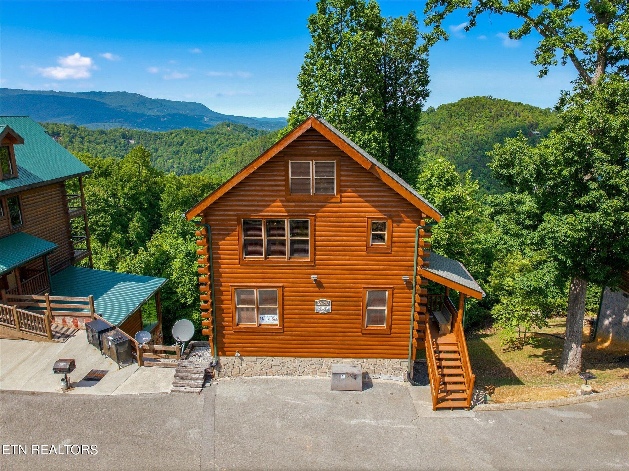 2809 White Oak Ridge Lane Sevierville TN 37862