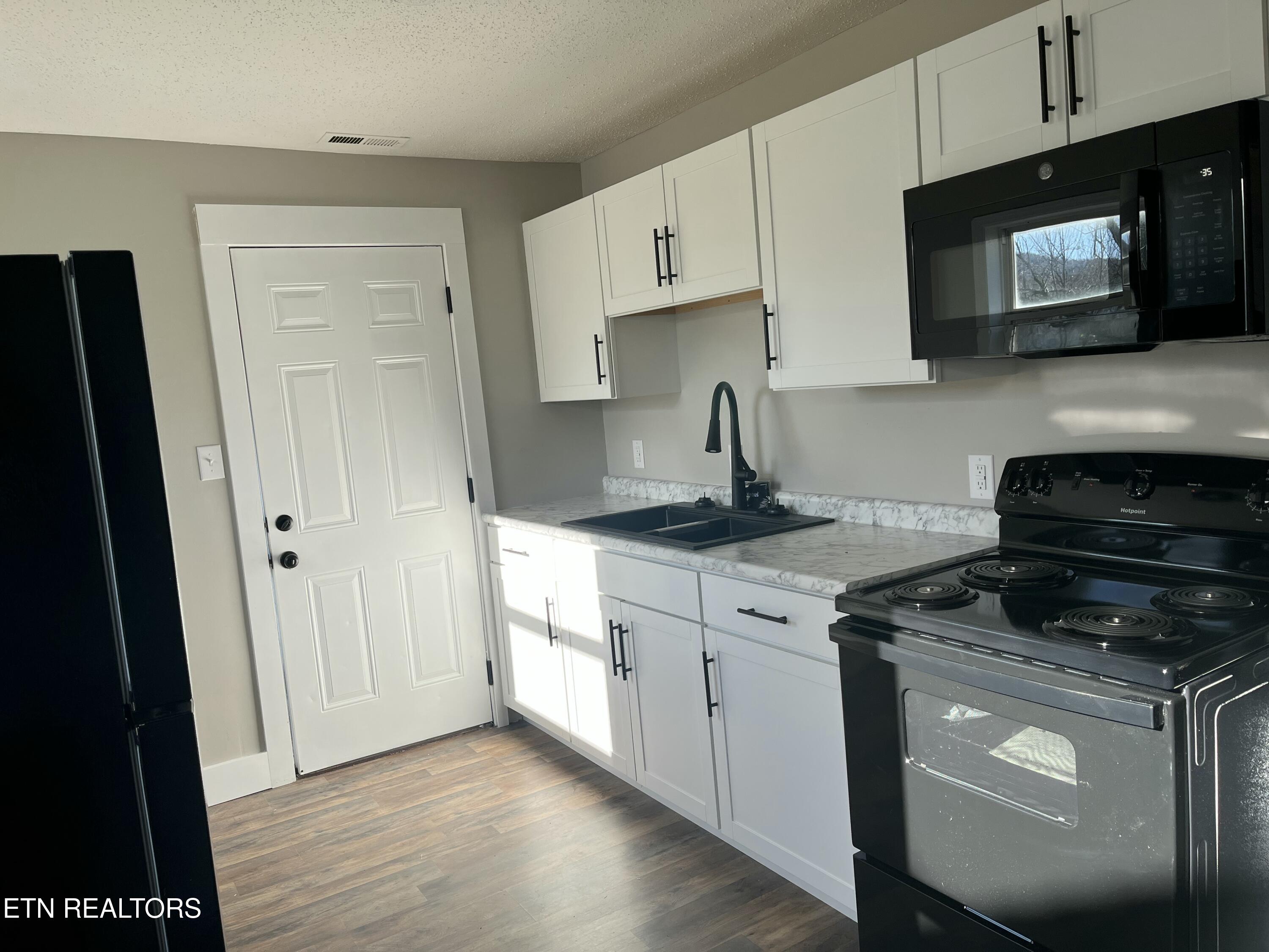 523 S Kingston Avenue S Rockwood TN 37854