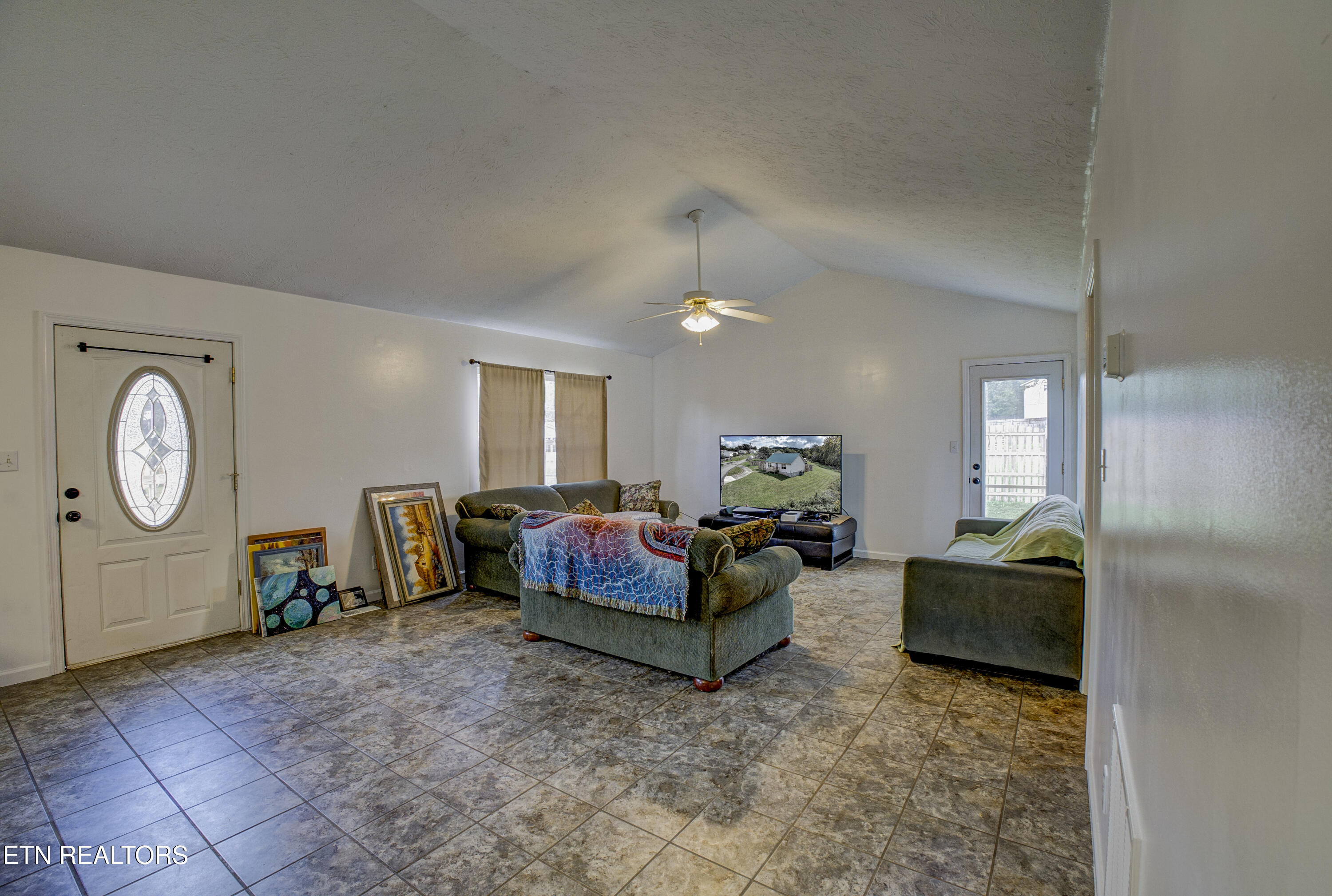 810 Harvest Meadows Drive Kodak TN 37764