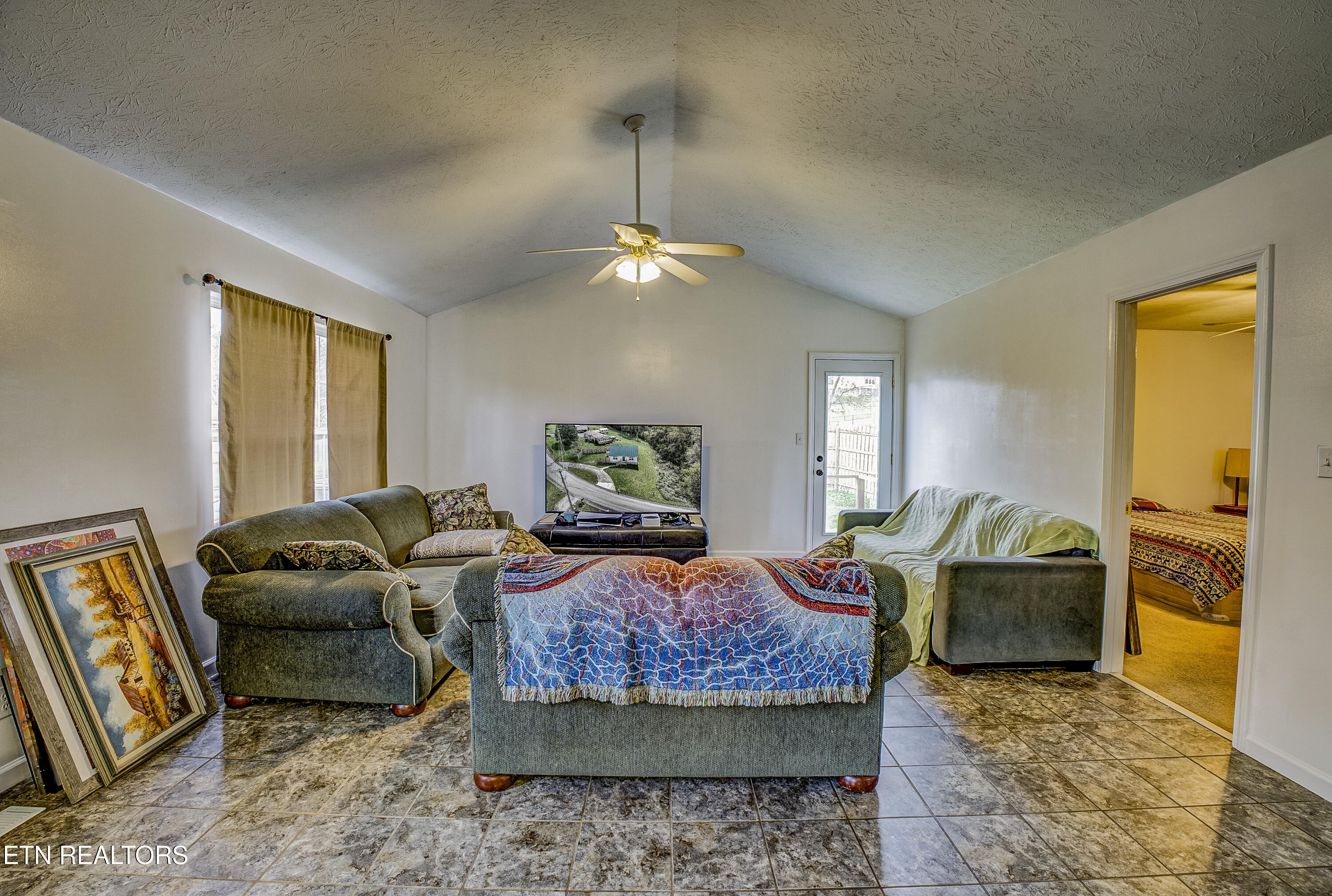810 Harvest Meadows Drive Kodak TN 37764
