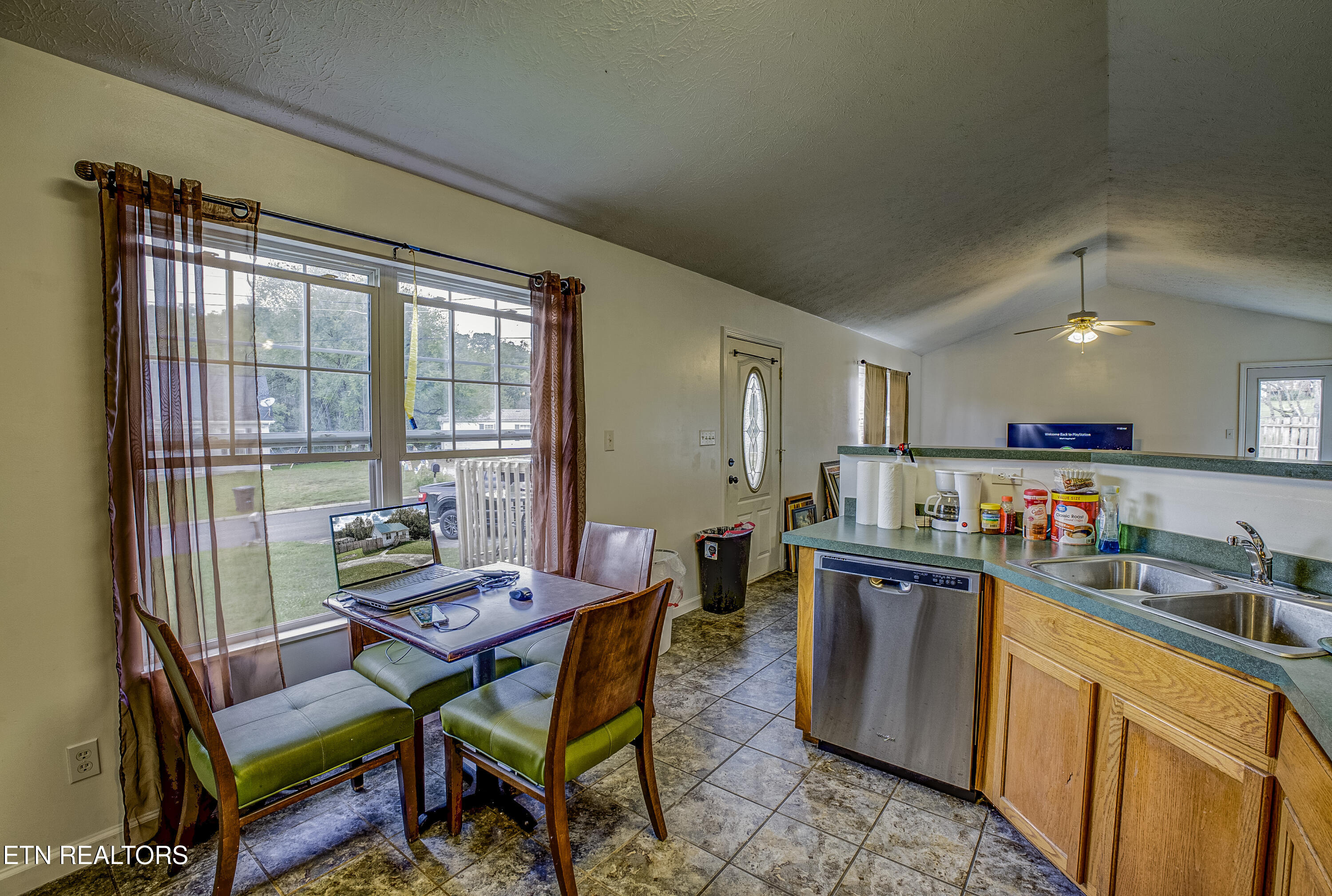 810 Harvest Meadows Drive Kodak TN 37764