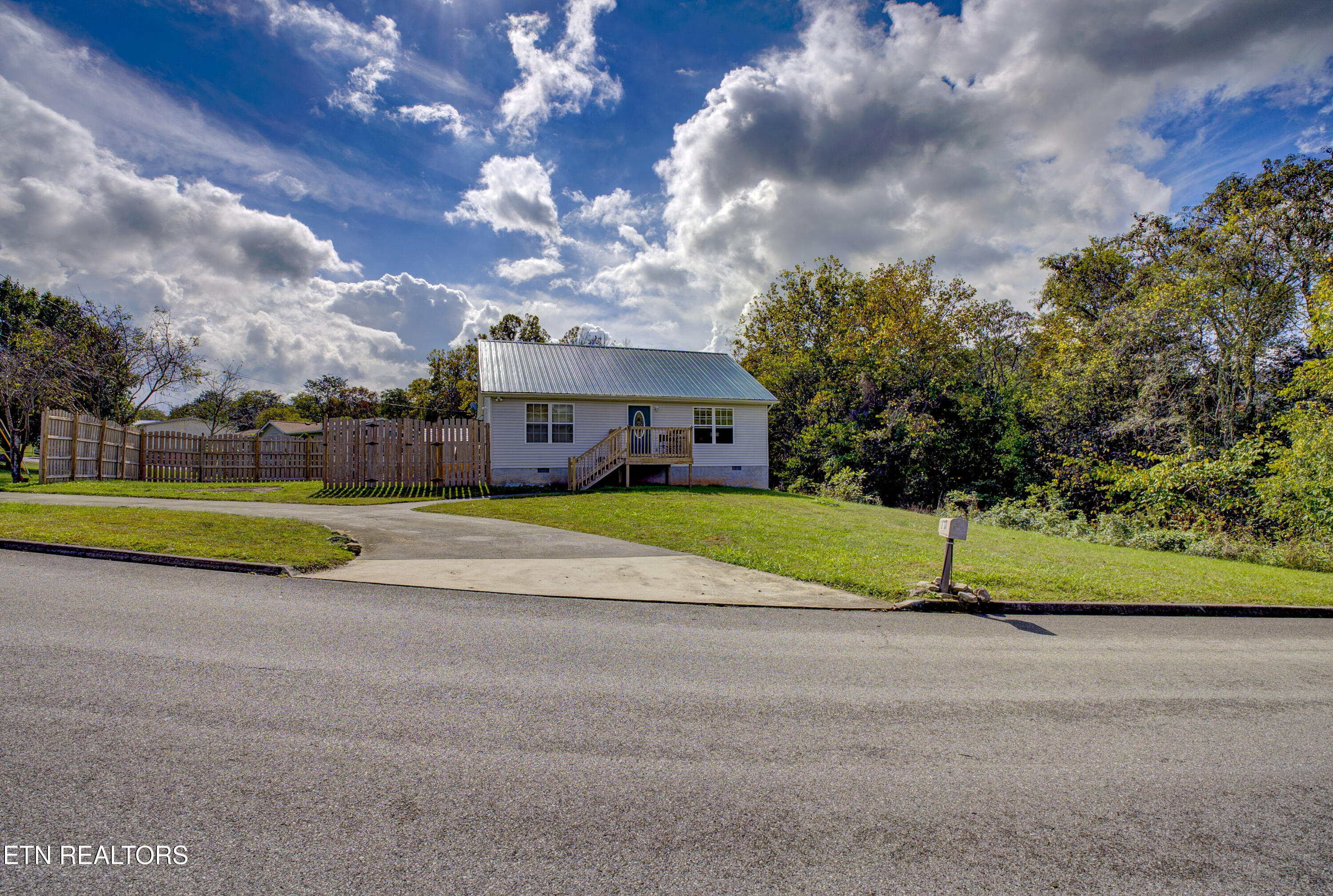 810 Harvest Meadows Drive Kodak TN 37764