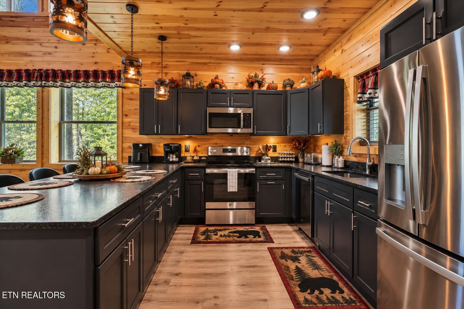 663 Lloyd Huskey Road Pigeon Forge TN 37863