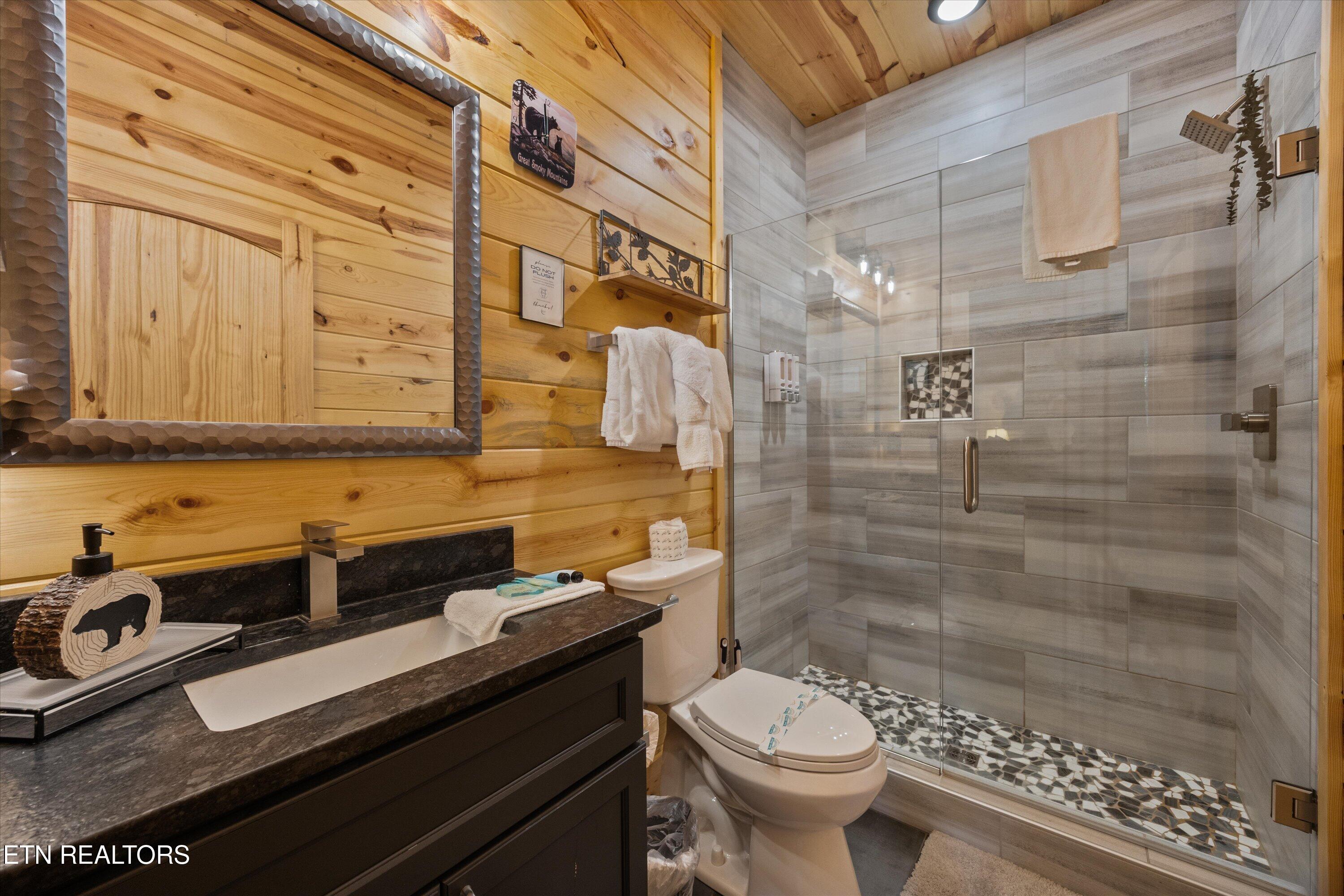 663 Lloyd Huskey Road Pigeon Forge TN 37863