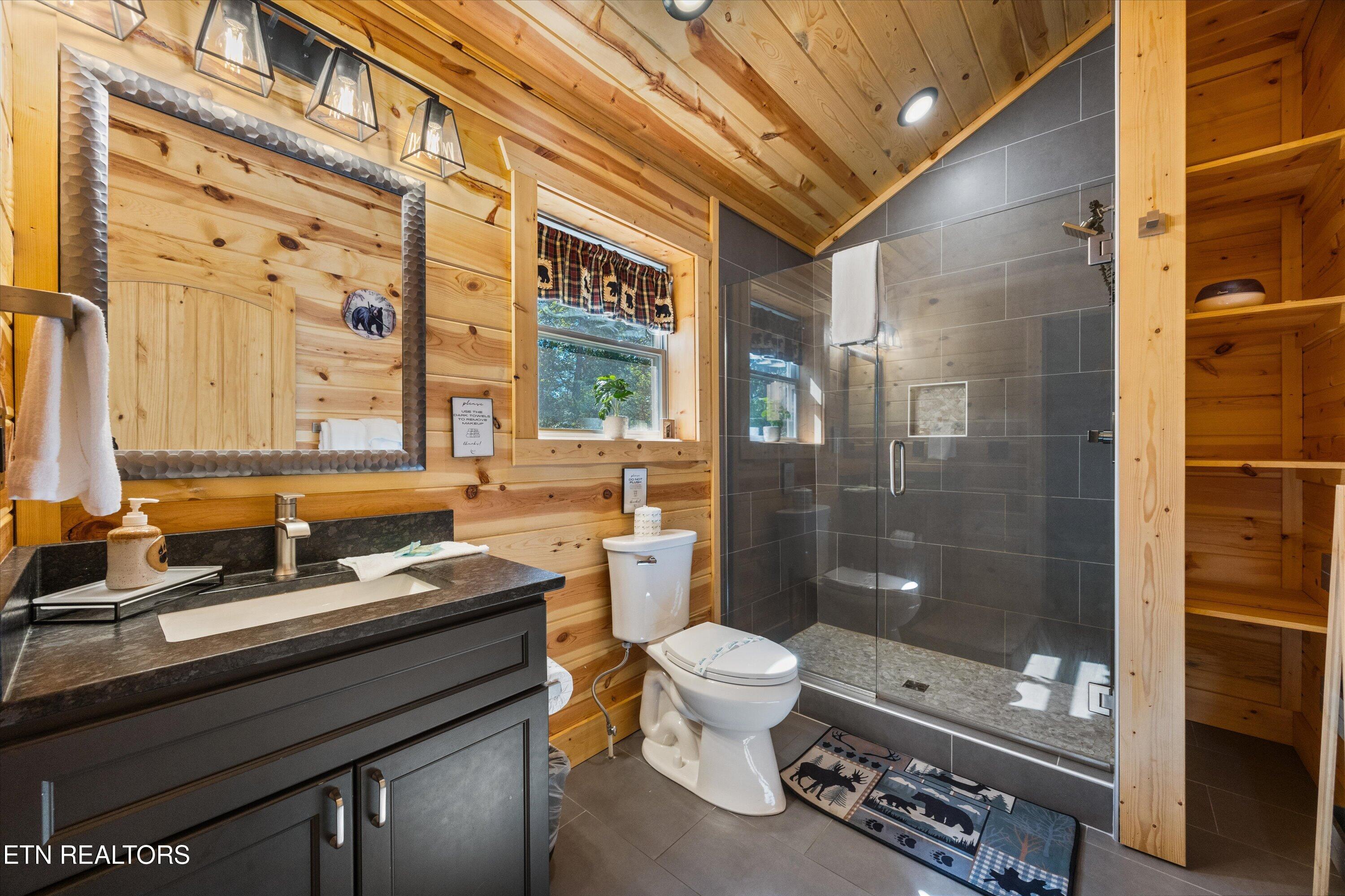 663 Lloyd Huskey Road Pigeon Forge TN 37863
