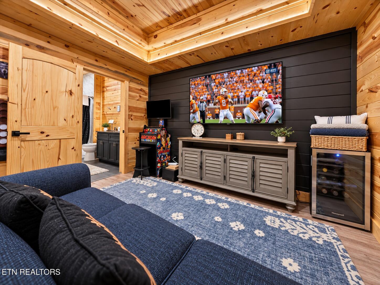 663 Lloyd Huskey Road Pigeon Forge TN 37863
