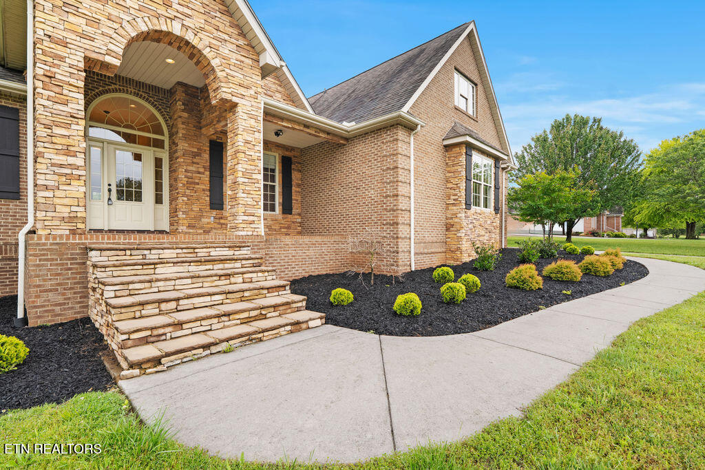 170 Short Bark Lane Madisonville TN 37354