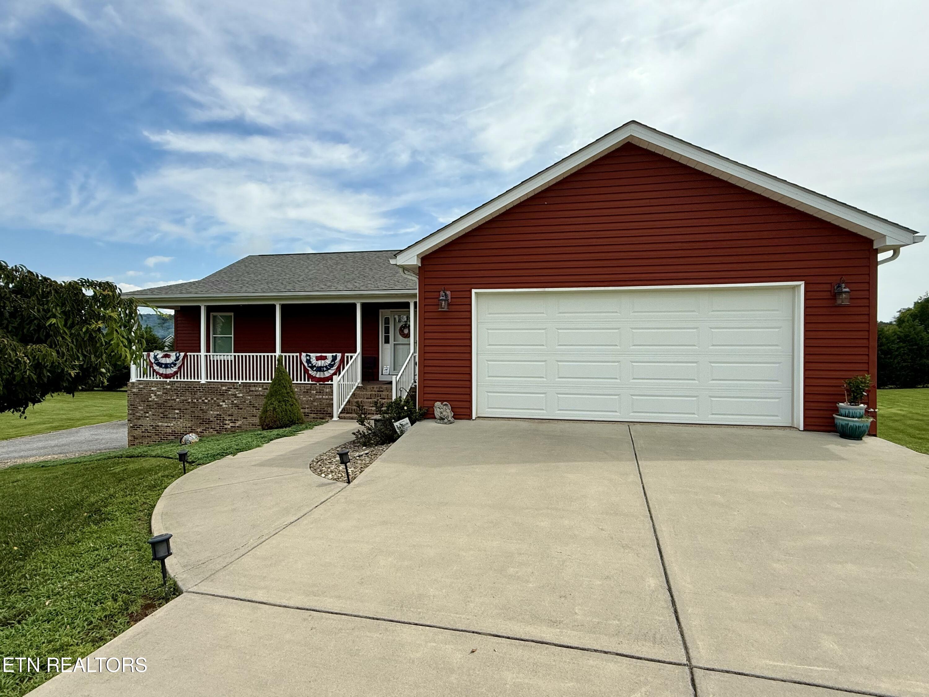 326 Oak Vista Drive Dandridge TN 37725