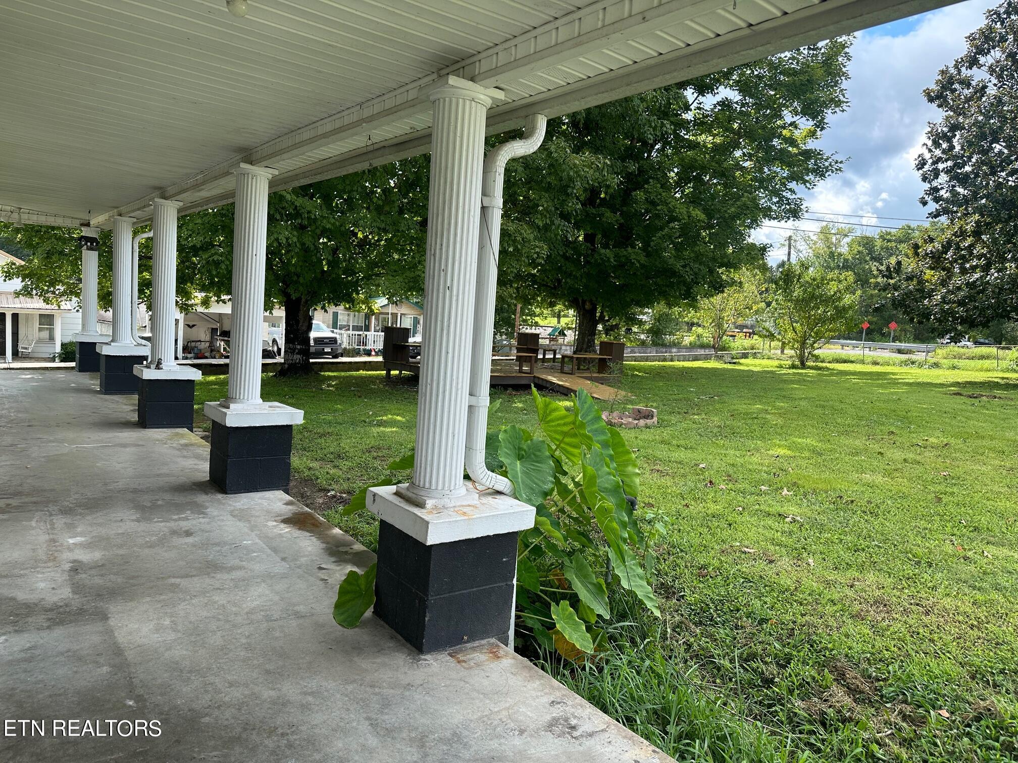 204 Queener Street Jacksboro TN 37757