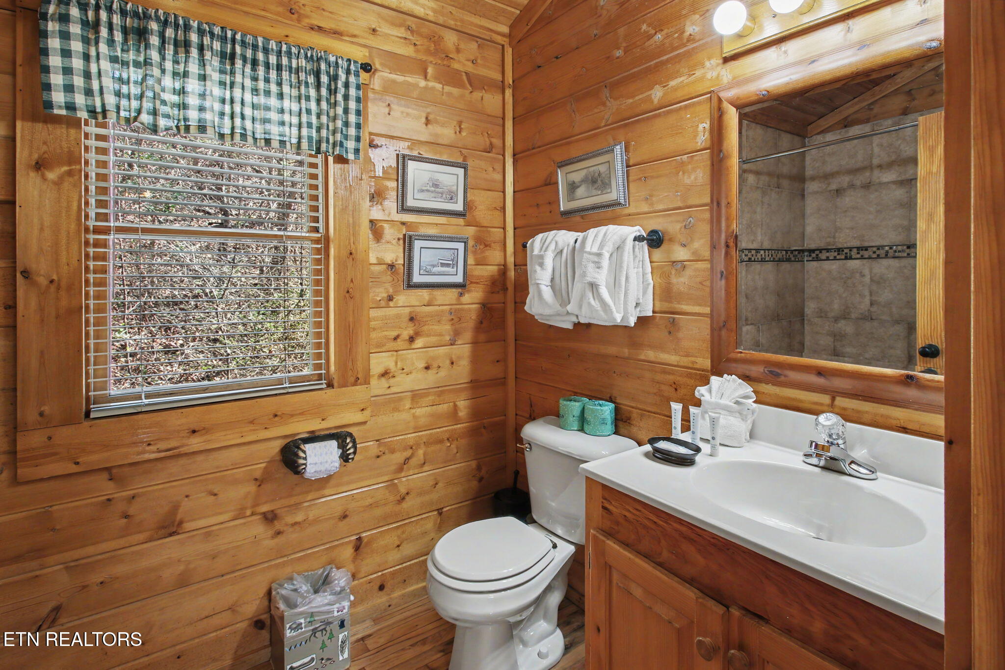 2246 Valley Mountain Way Sevierville TN 37862