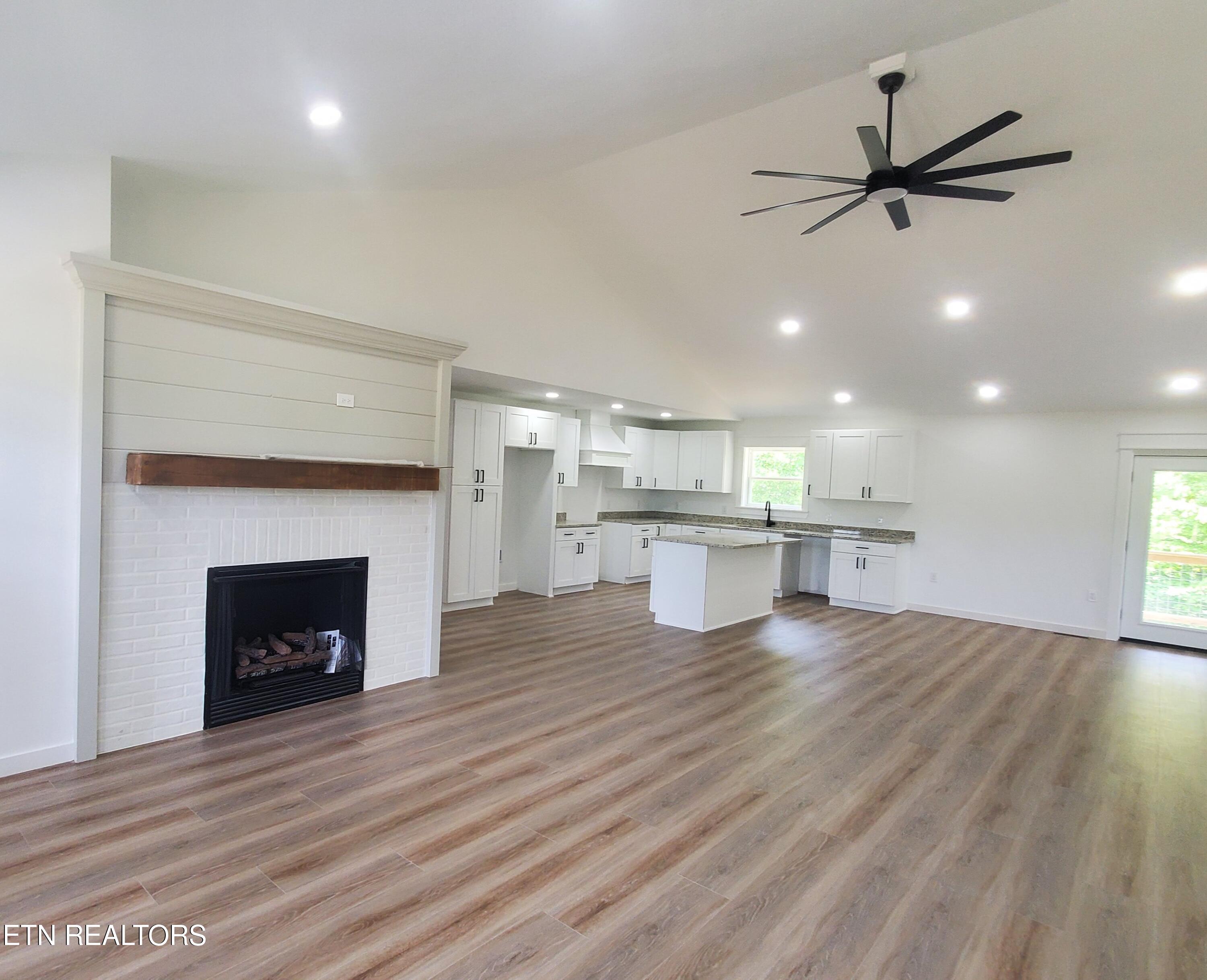 875 Elb Private Drive Huntsville TN 37756