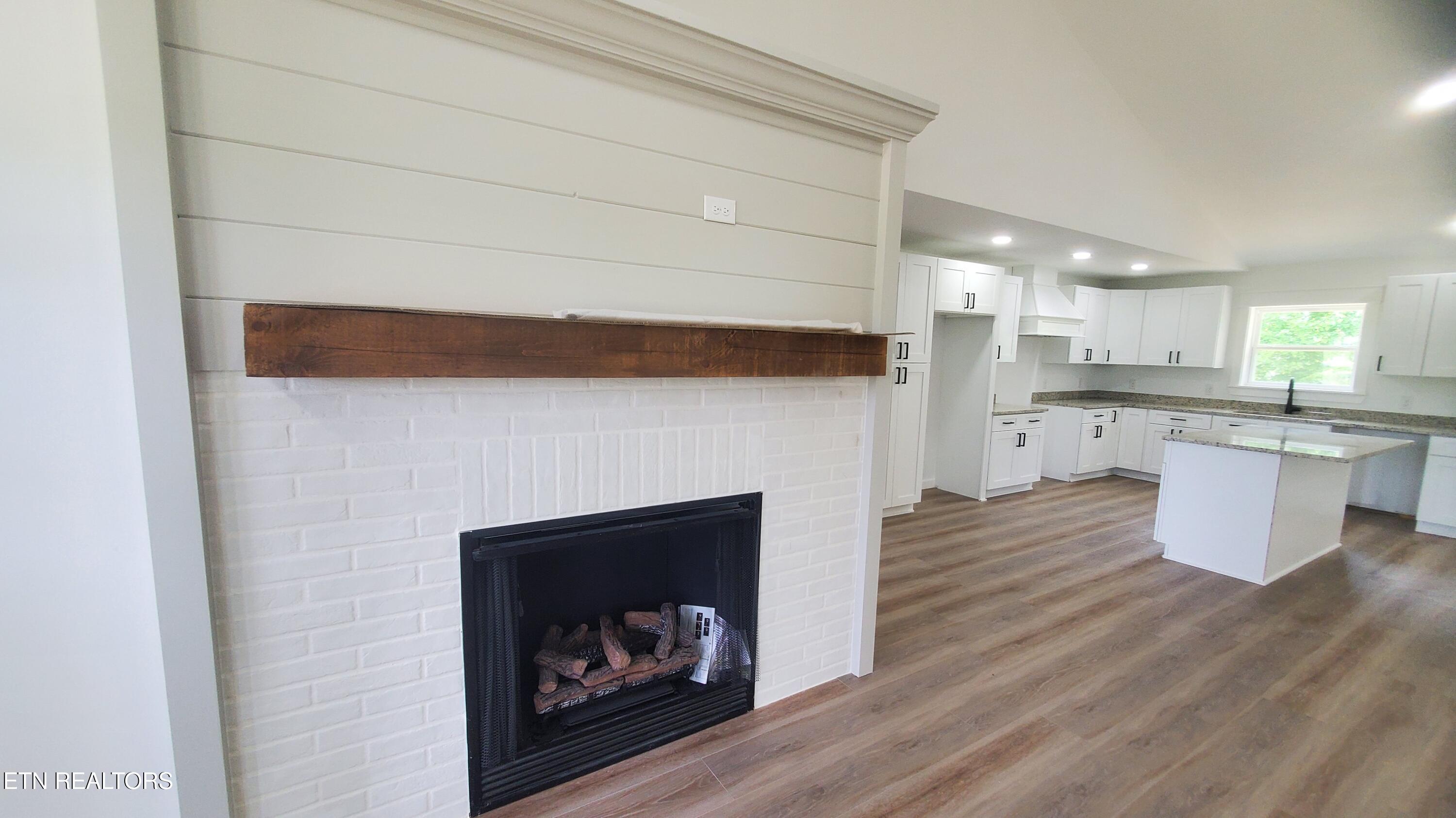 875 Elb Private Drive Huntsville TN 37756