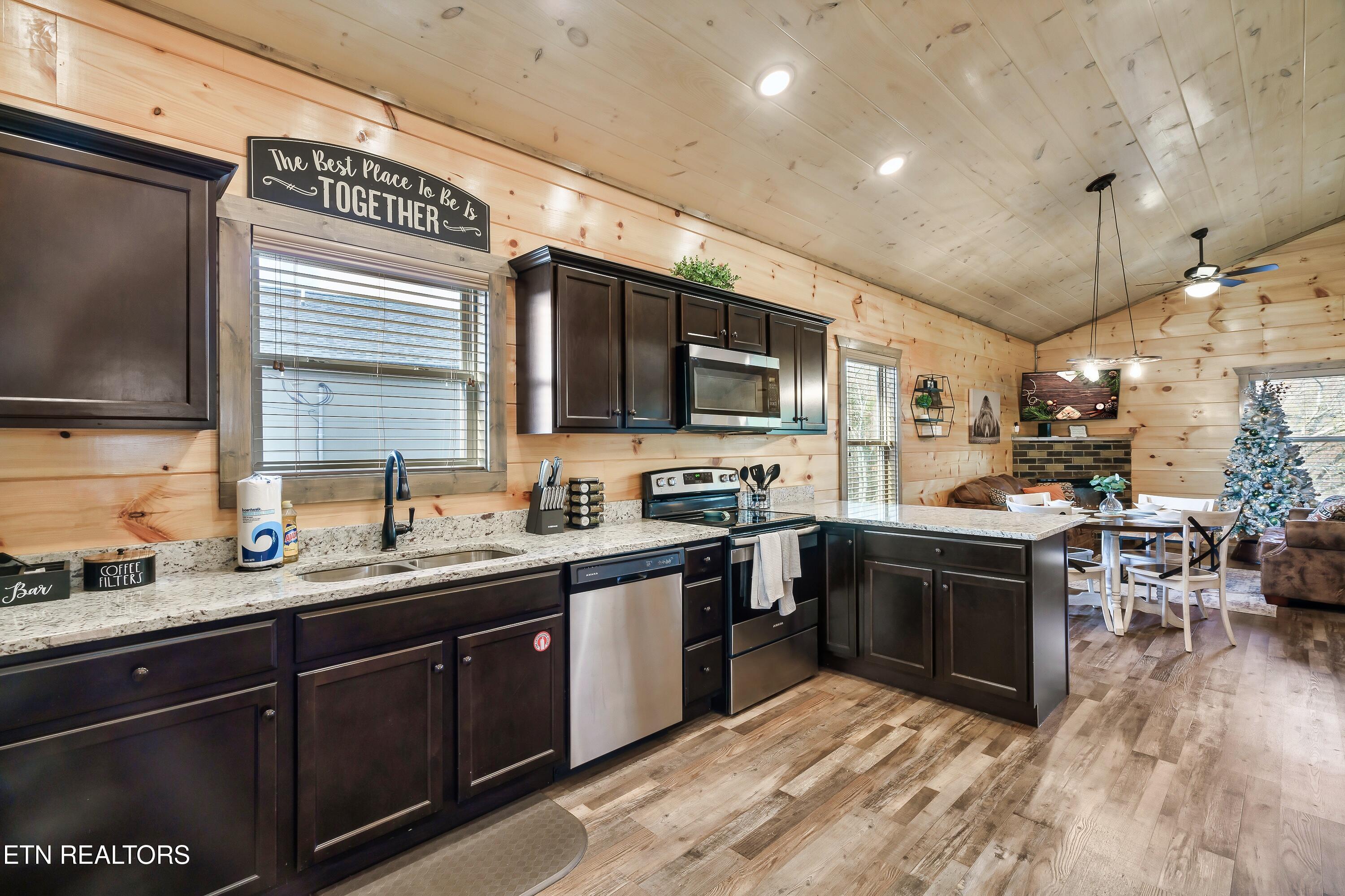 2035 Eagle Feather Drive Sevierville TN 37876