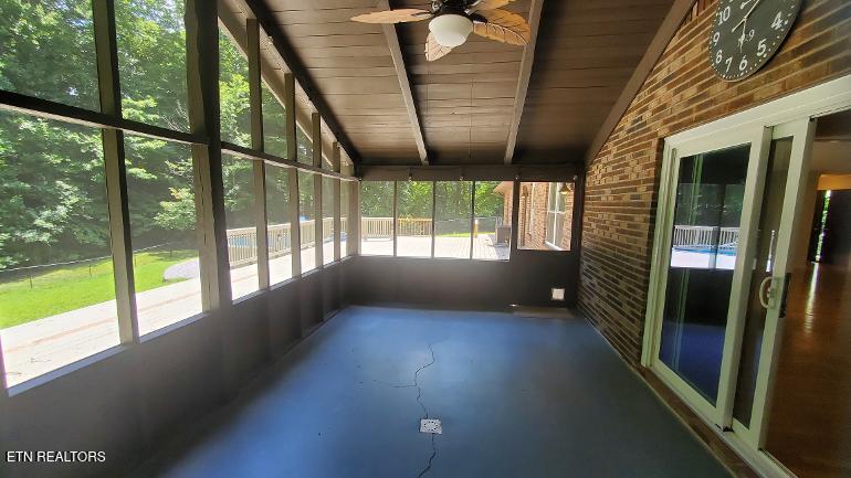 1097 Cooper Lake Road Oneida TN 37841