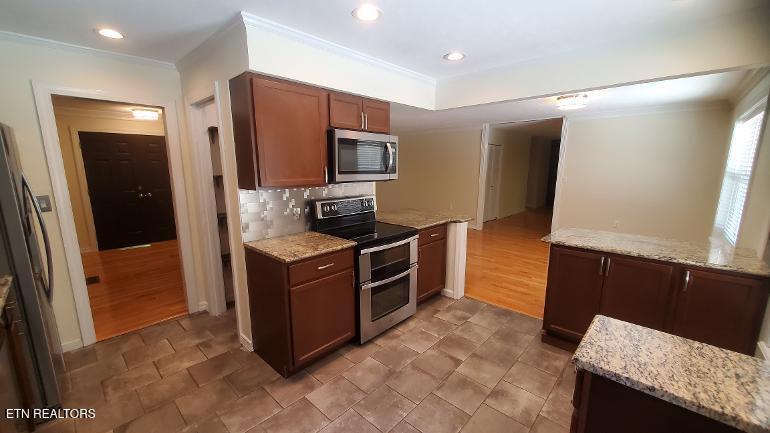 1097 Cooper Lake Road Oneida TN 37841