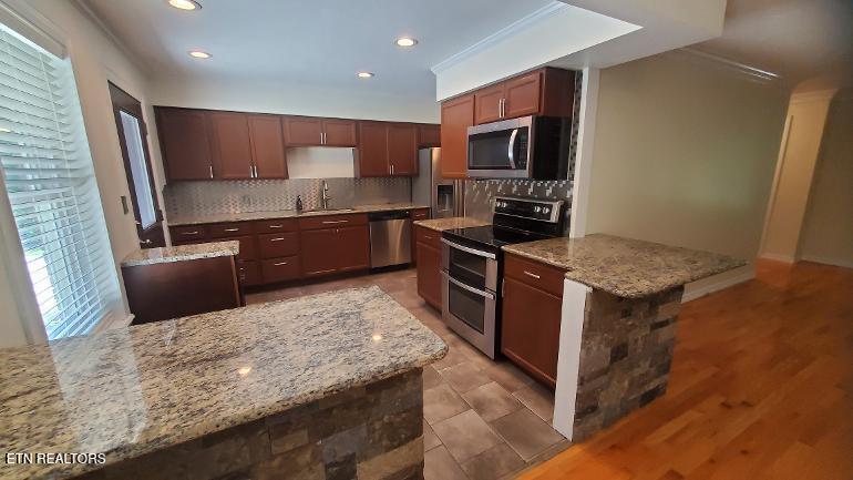 1097 Cooper Lake Road Oneida TN 37841