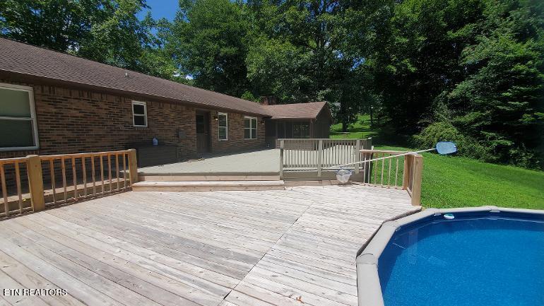 1097 Cooper Lake Road Oneida TN 37841