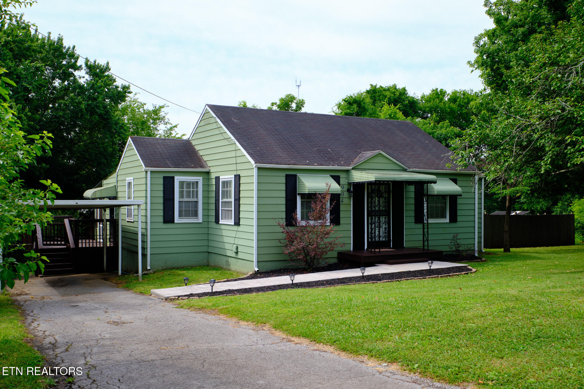 904 Henrietta Drive Knoxville TN 37912