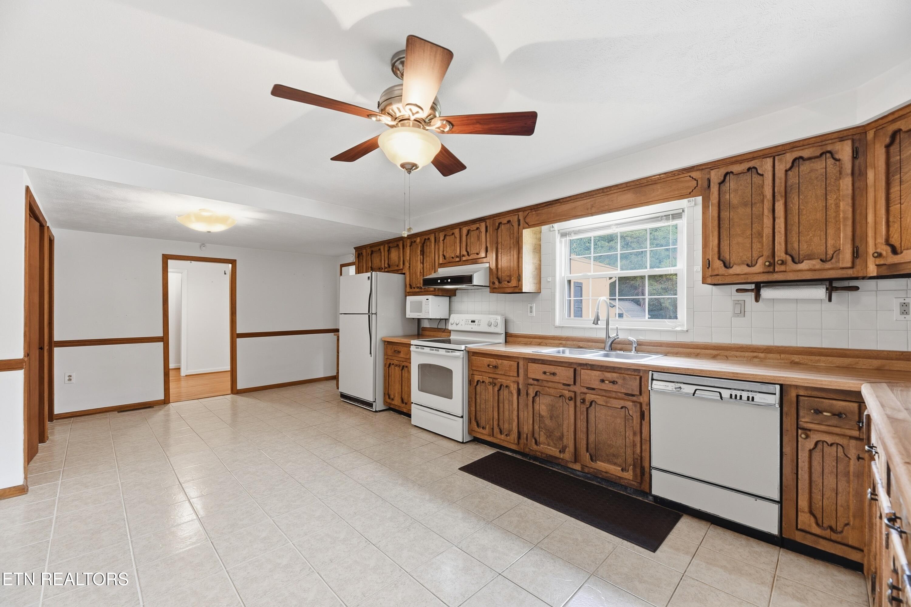 505 Ridgeview Drive Clinton TN 37716