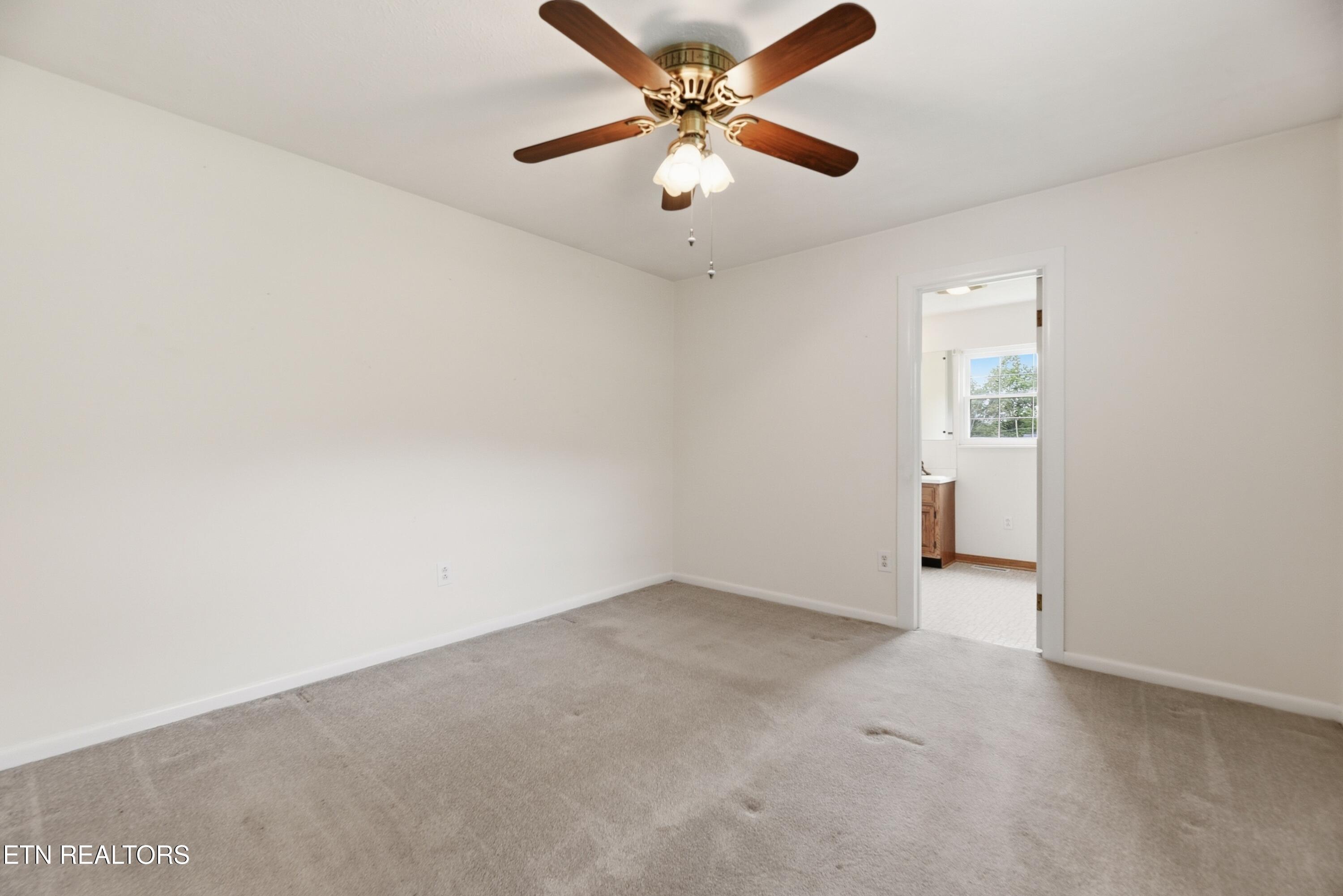 505 Ridgeview Drive Clinton TN 37716
