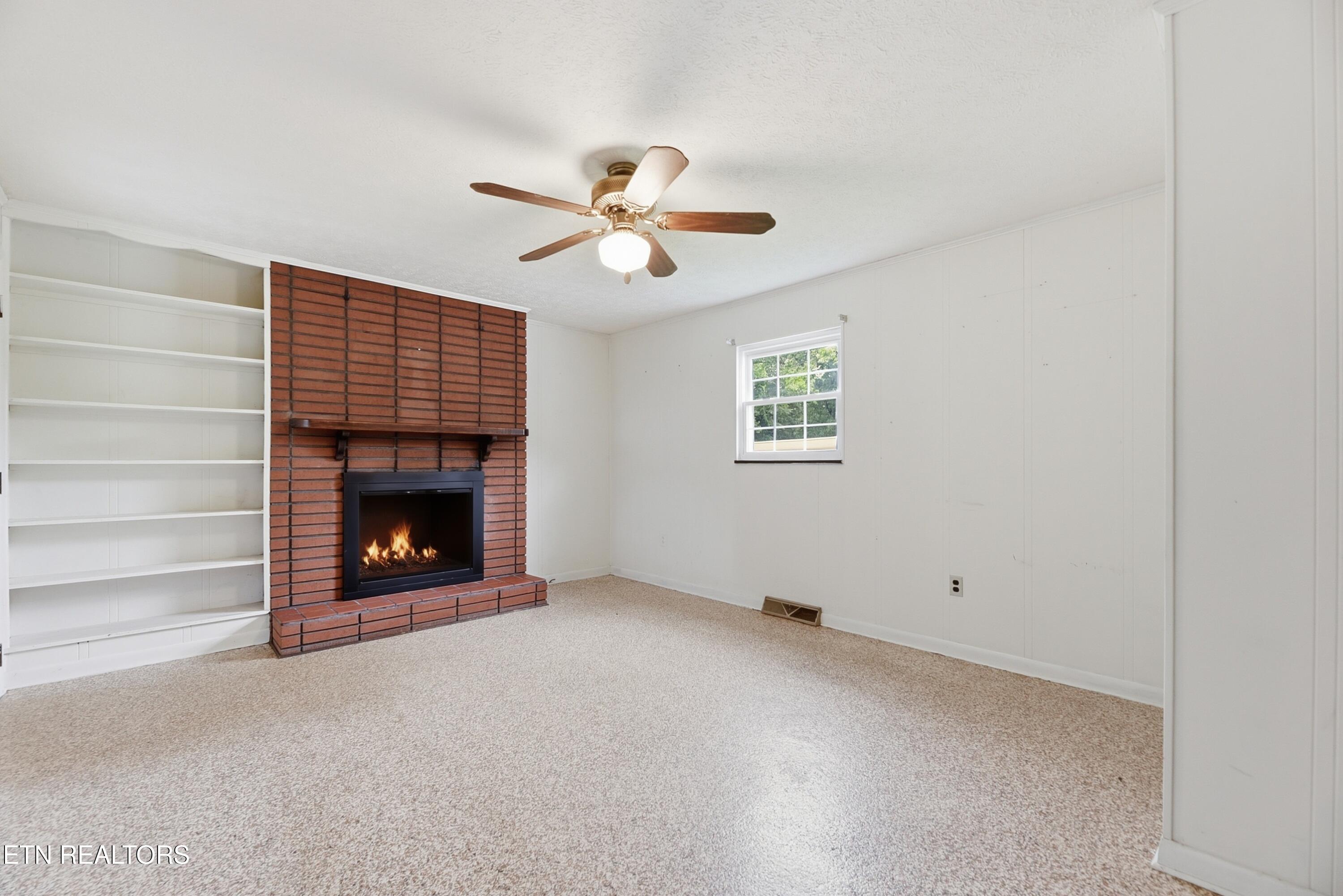 505 Ridgeview Drive Clinton TN 37716