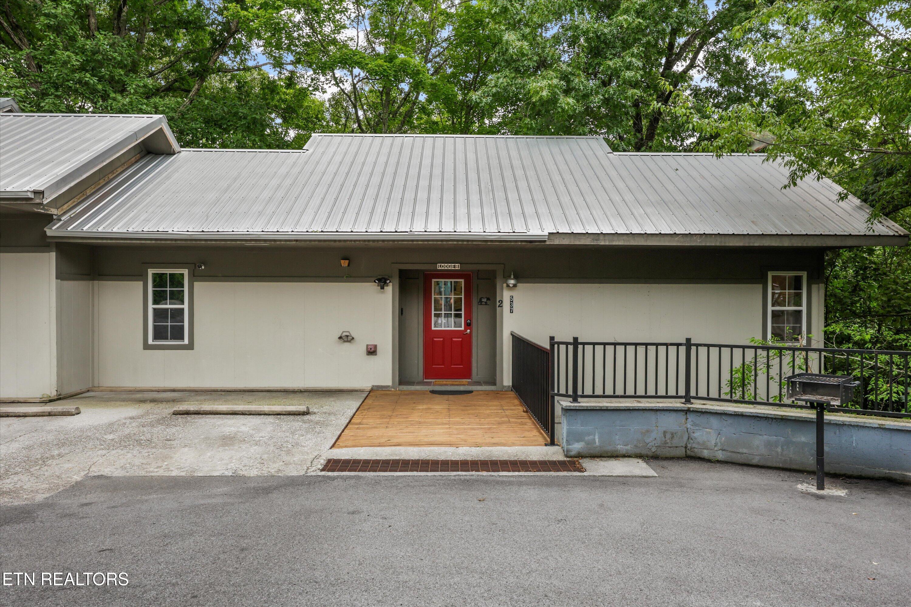 516/537 Proffitt / Johnson Road Gatlinburg TN 37738