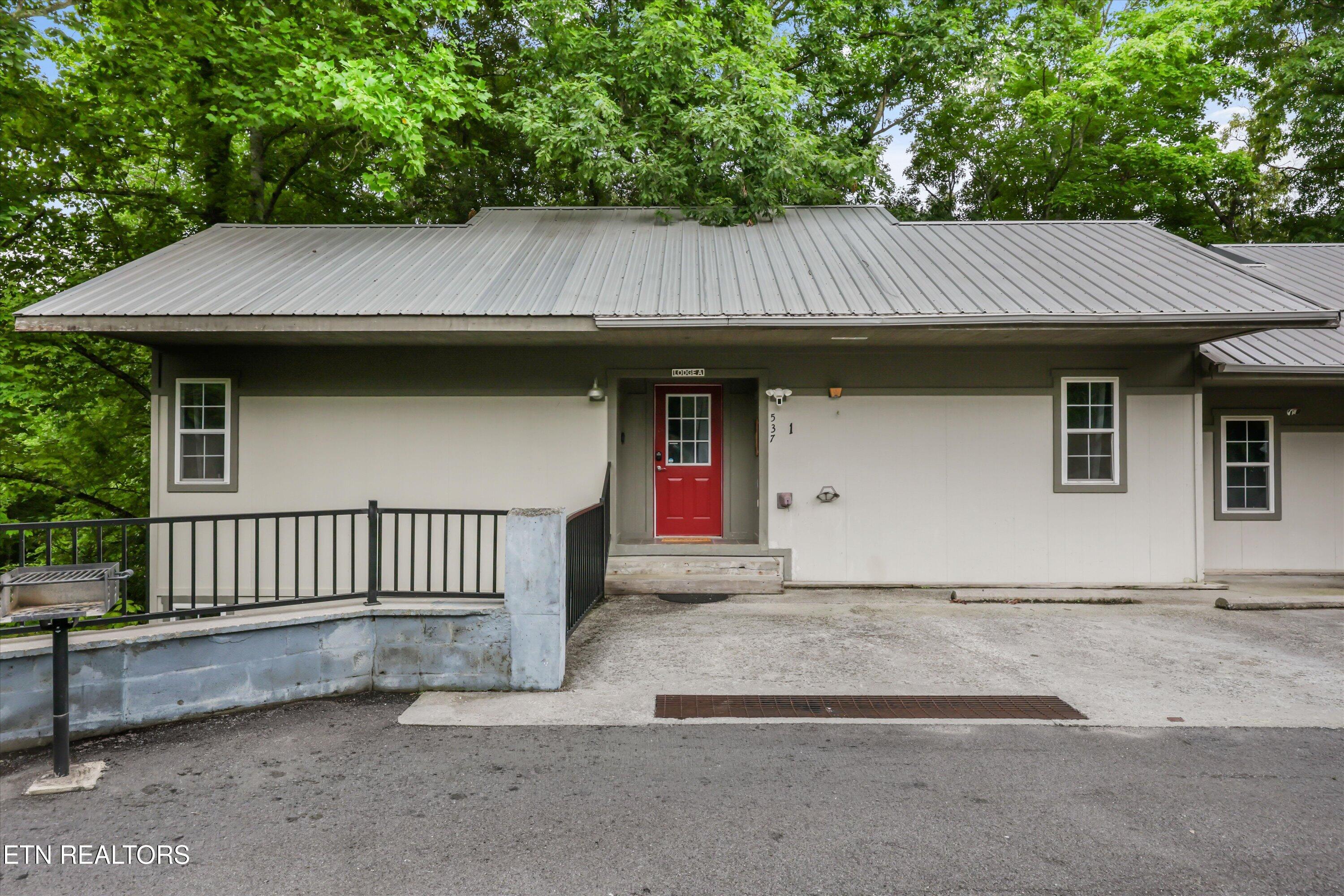 516/537 Proffitt / Johnson Road Gatlinburg TN 37738