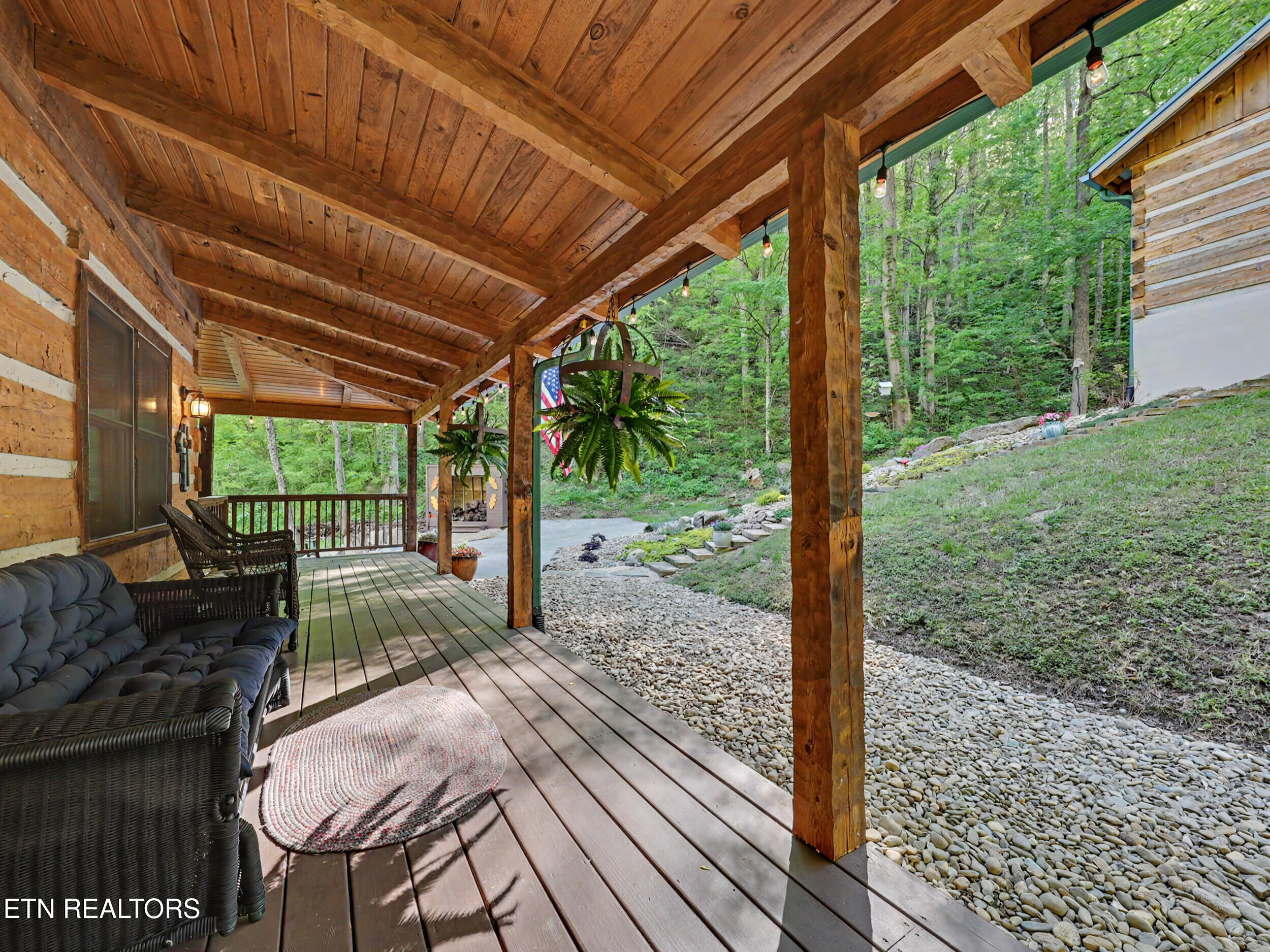 1053 Big Buck Trail Townsend TN 37882