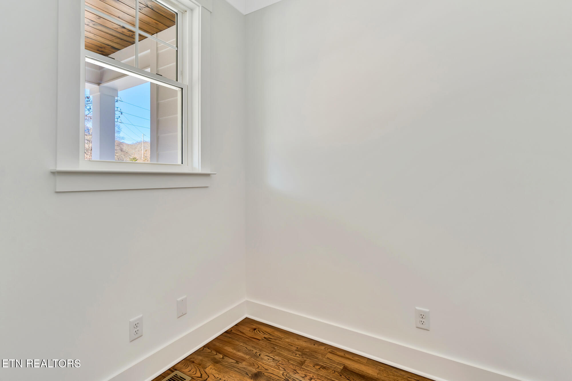 1297 Thomas Avenue Chattanooga TN 37409