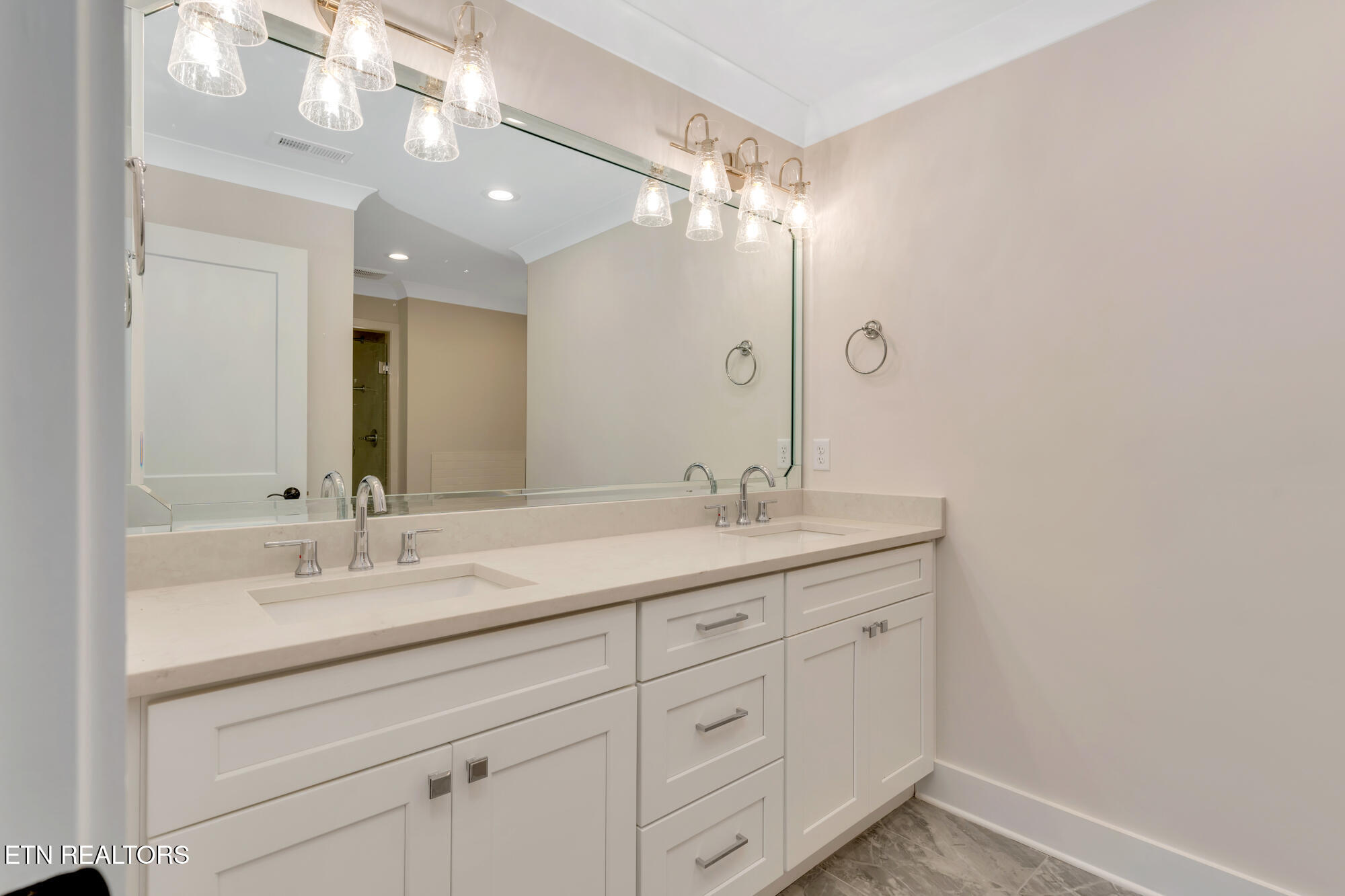 1297 Thomas Avenue Chattanooga TN 37409