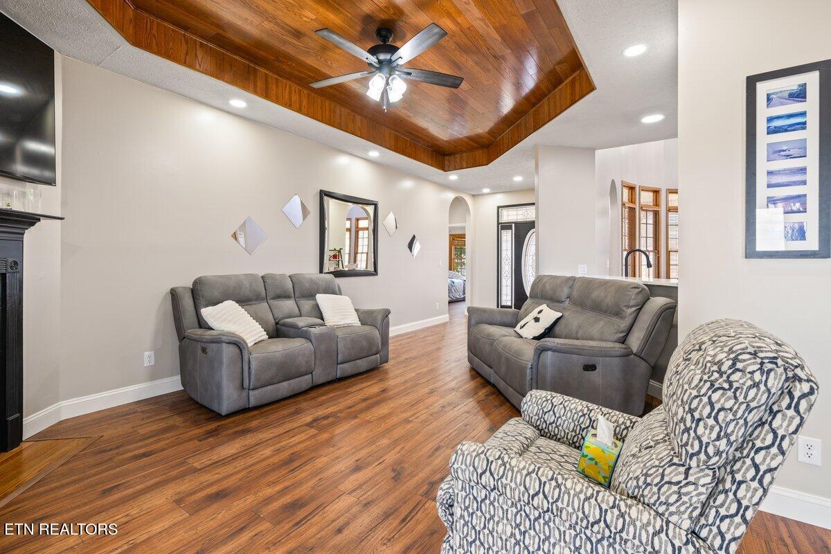 286 Bobcat Trail Caryville TN 37714