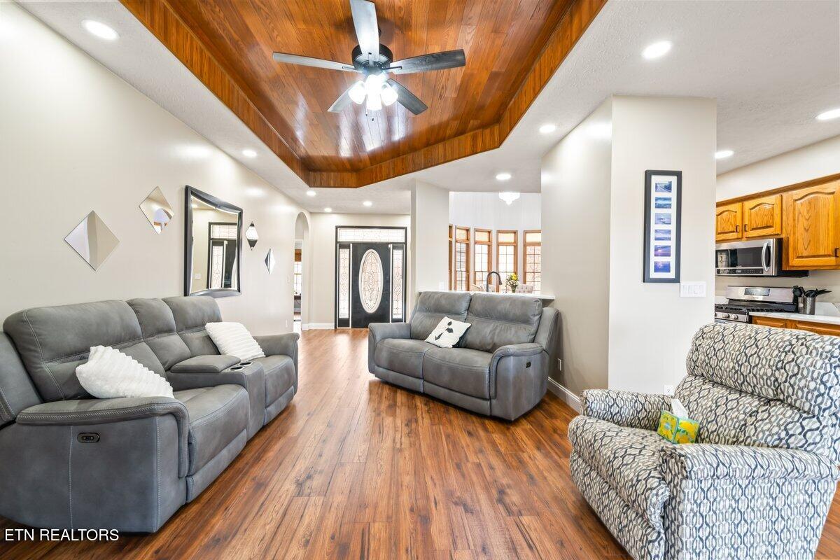 286 Bobcat Trail Caryville TN 37714