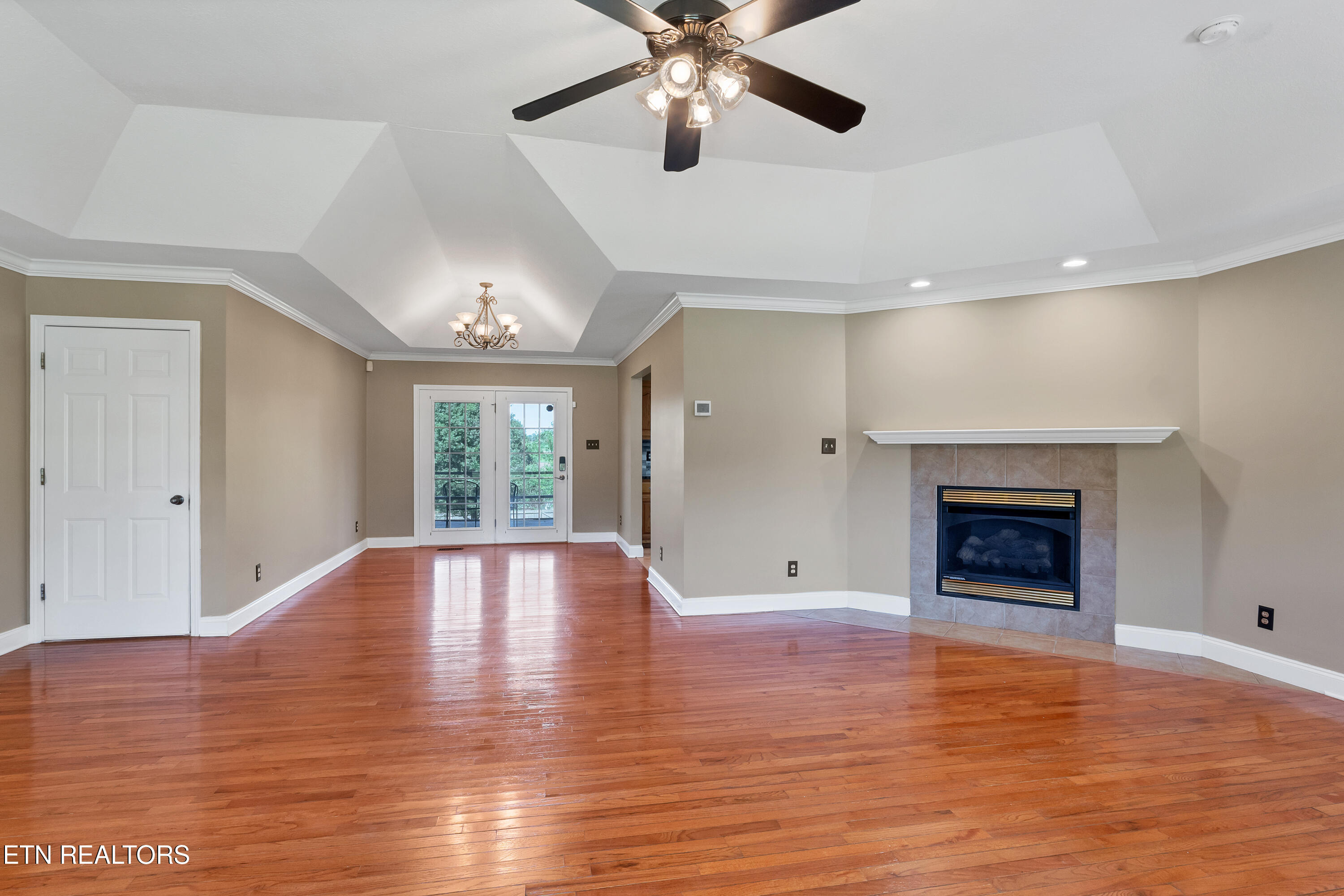 1130 Eloise West Road Greenback TN 37742