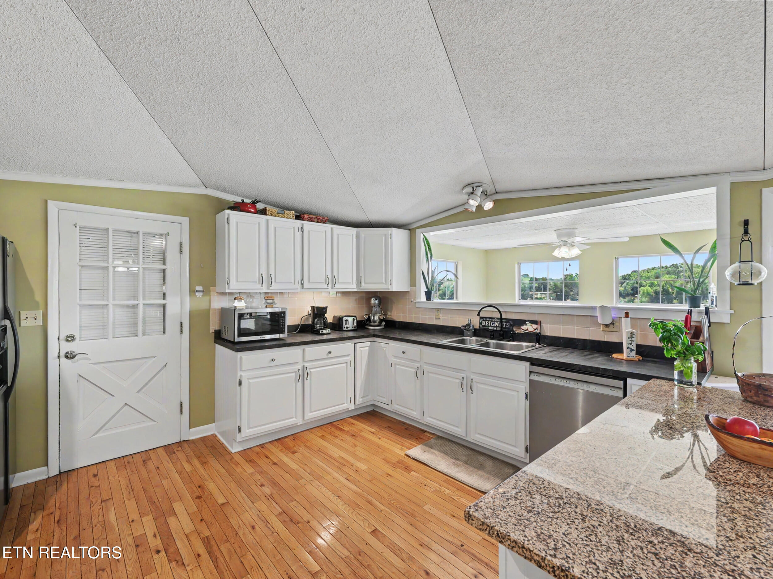 1682 Brookview Drive Dandridge TN 37725