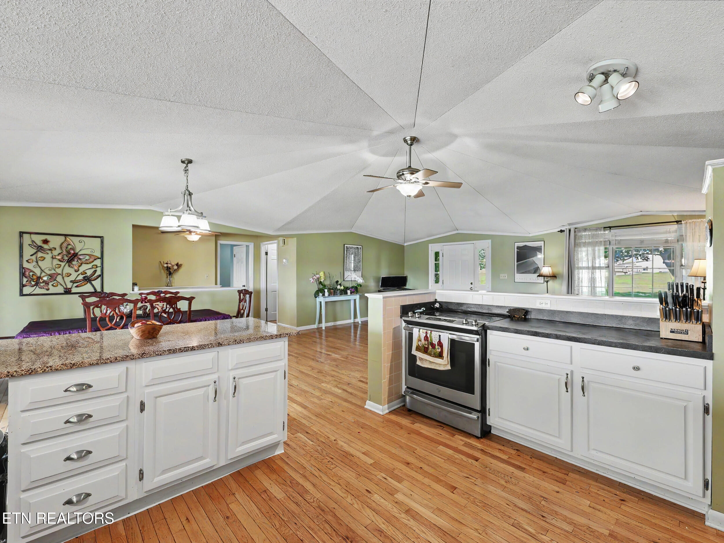 1682 Brookview Drive Dandridge TN 37725