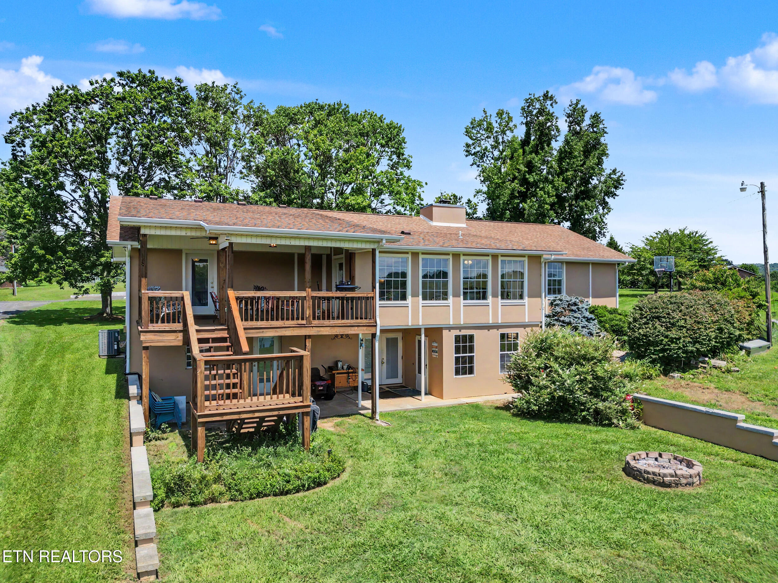 1682 Brookview Drive Dandridge TN 37725