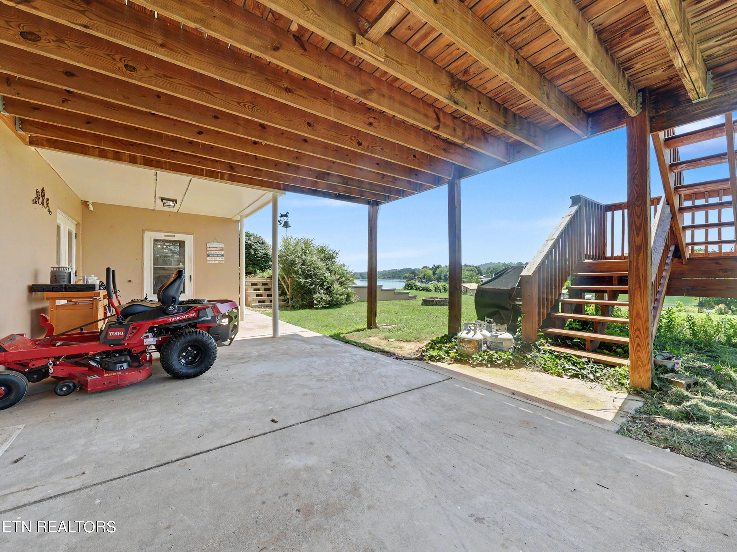 1682 Brookview Drive Dandridge TN 37725