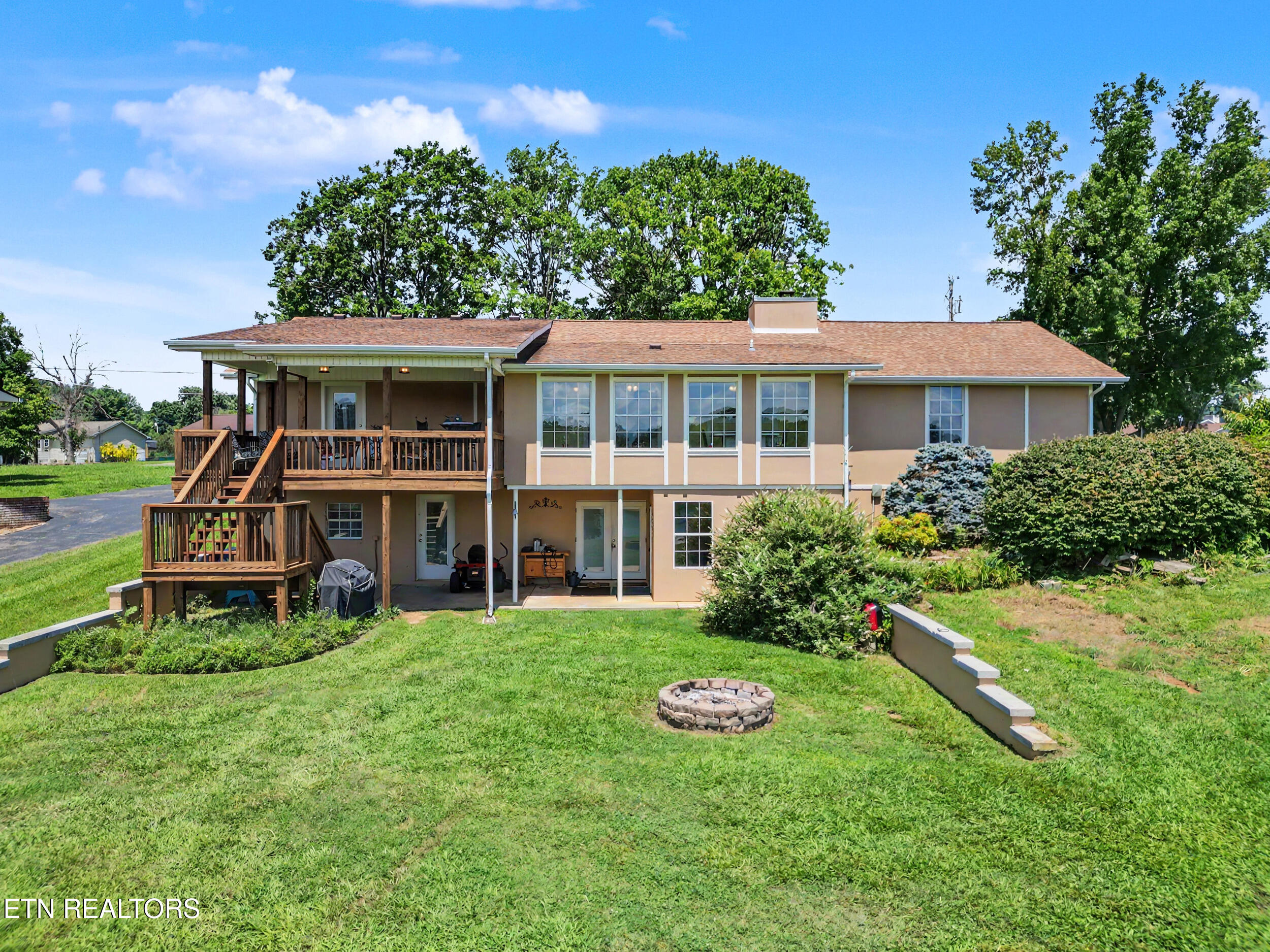1682 Brookview Drive Dandridge TN 37725