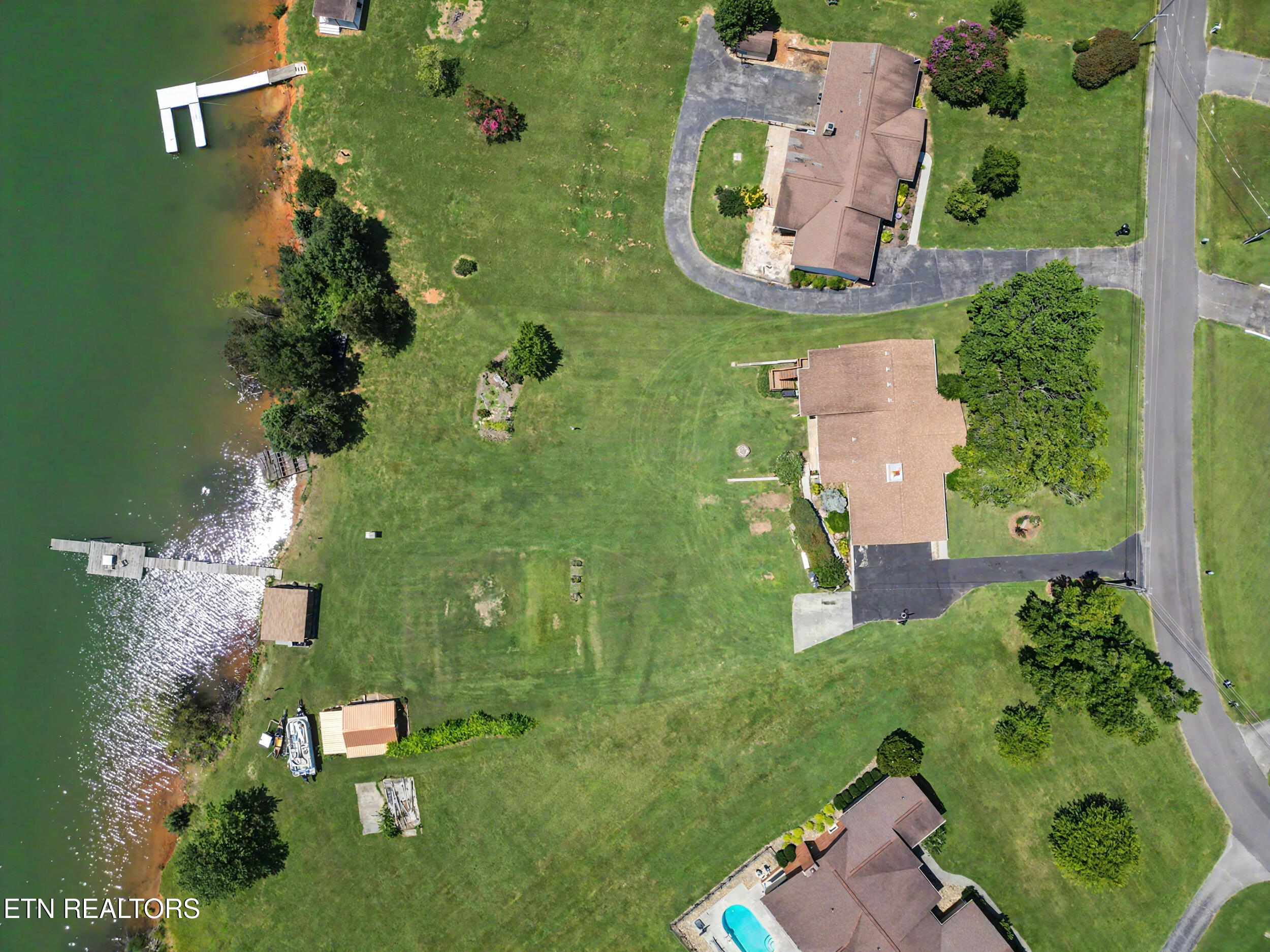 1682 Brookview Drive Dandridge TN 37725