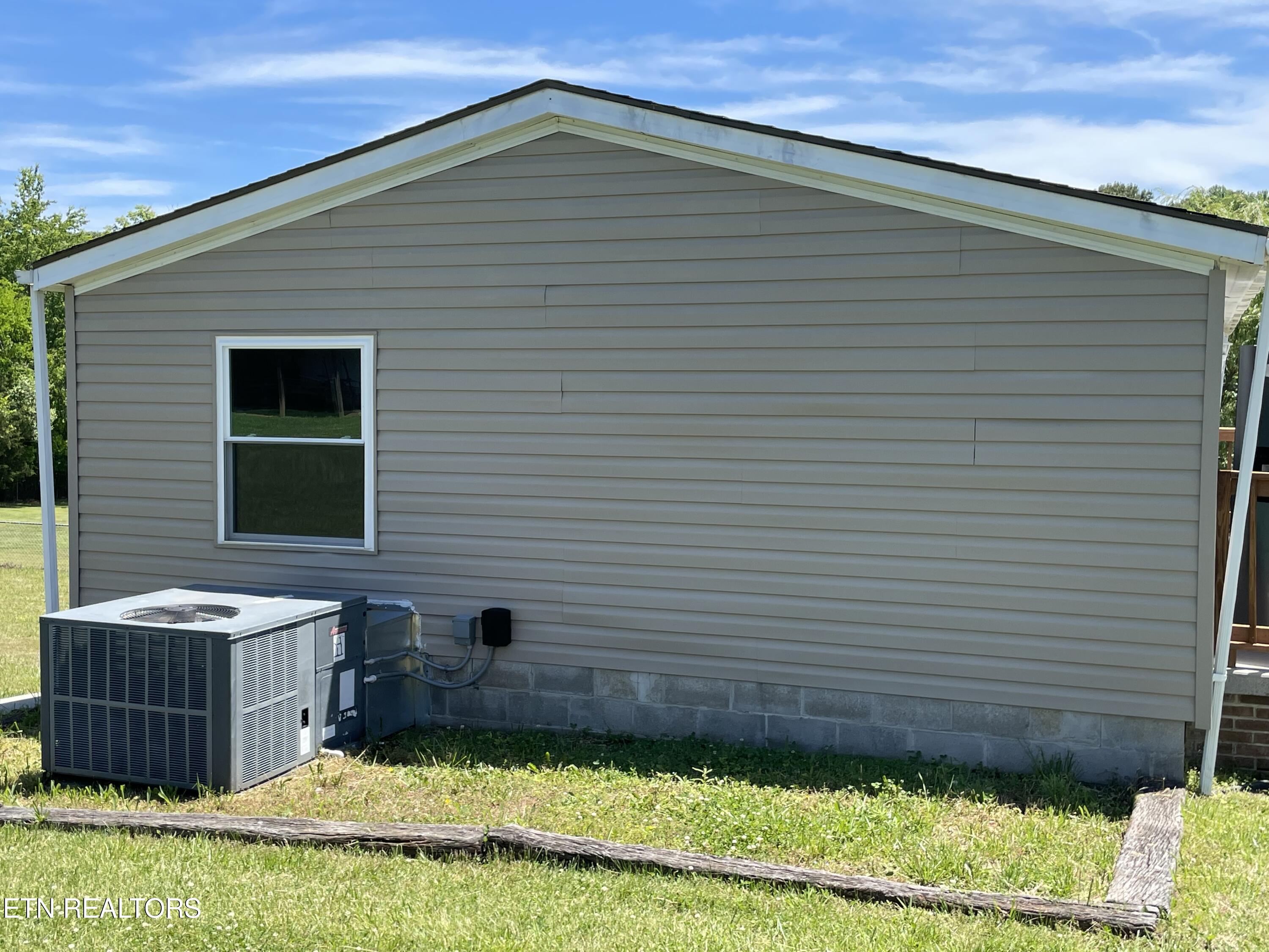 139 Village Lane Madisonville TN 37354