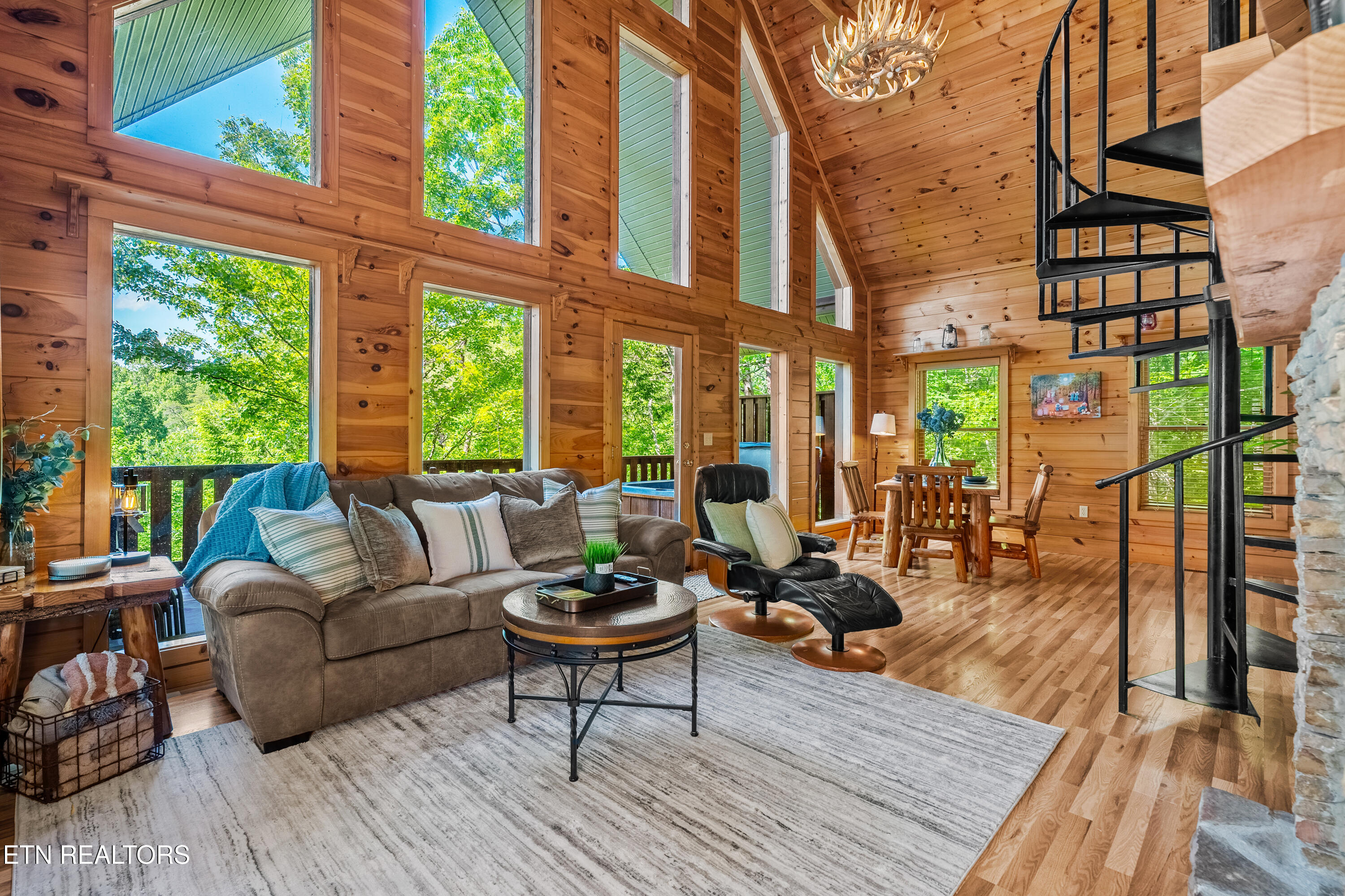 2011 Ridgecrest Loop Lane Sevierville TN 37876