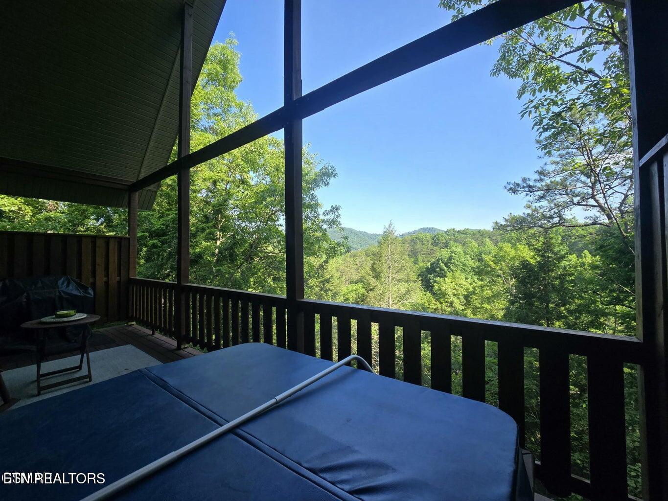 2011 Ridgecrest Loop Lane Sevierville TN 37876