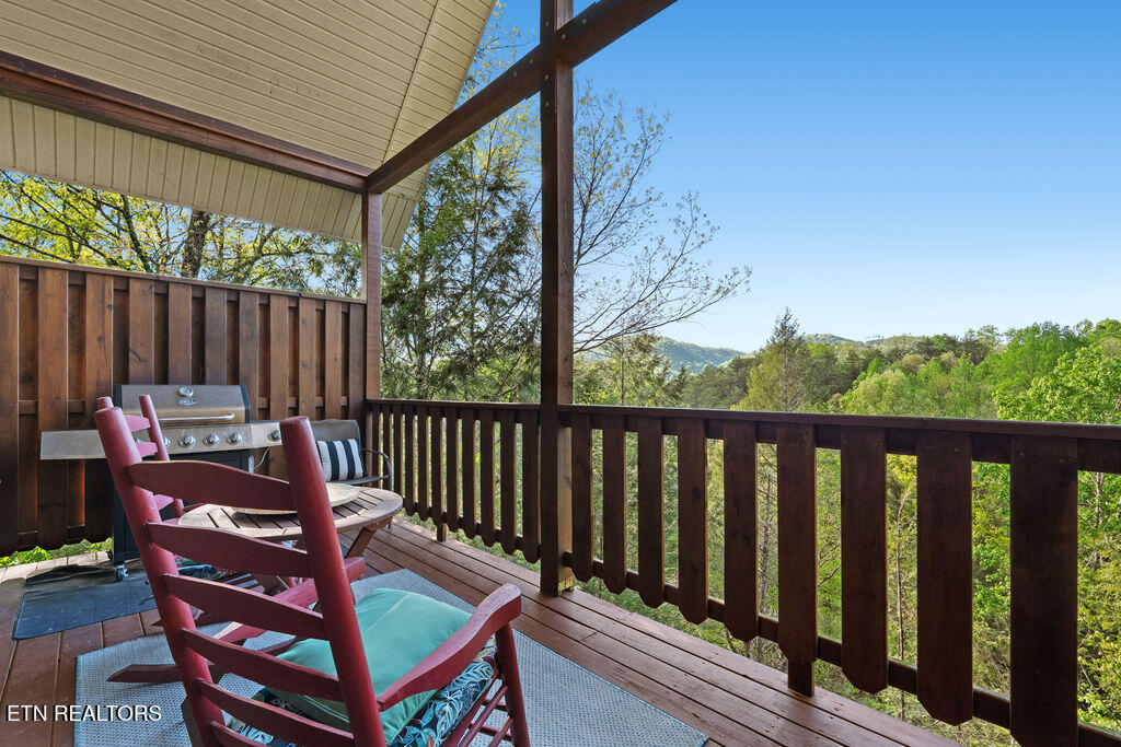 2011 Ridgecrest Loop Lane Sevierville TN 37876