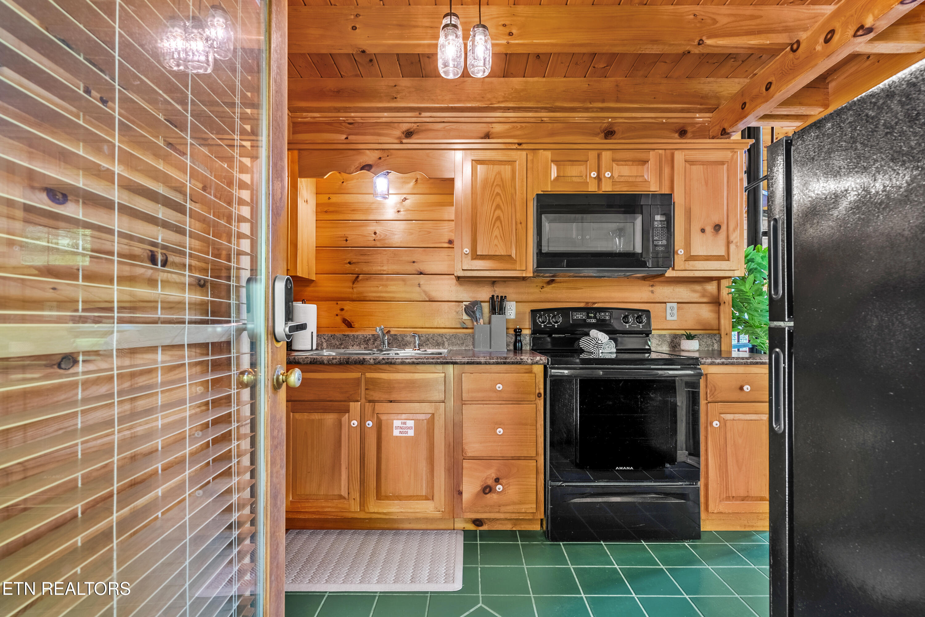 2011 Ridgecrest Loop Lane Sevierville TN 37876