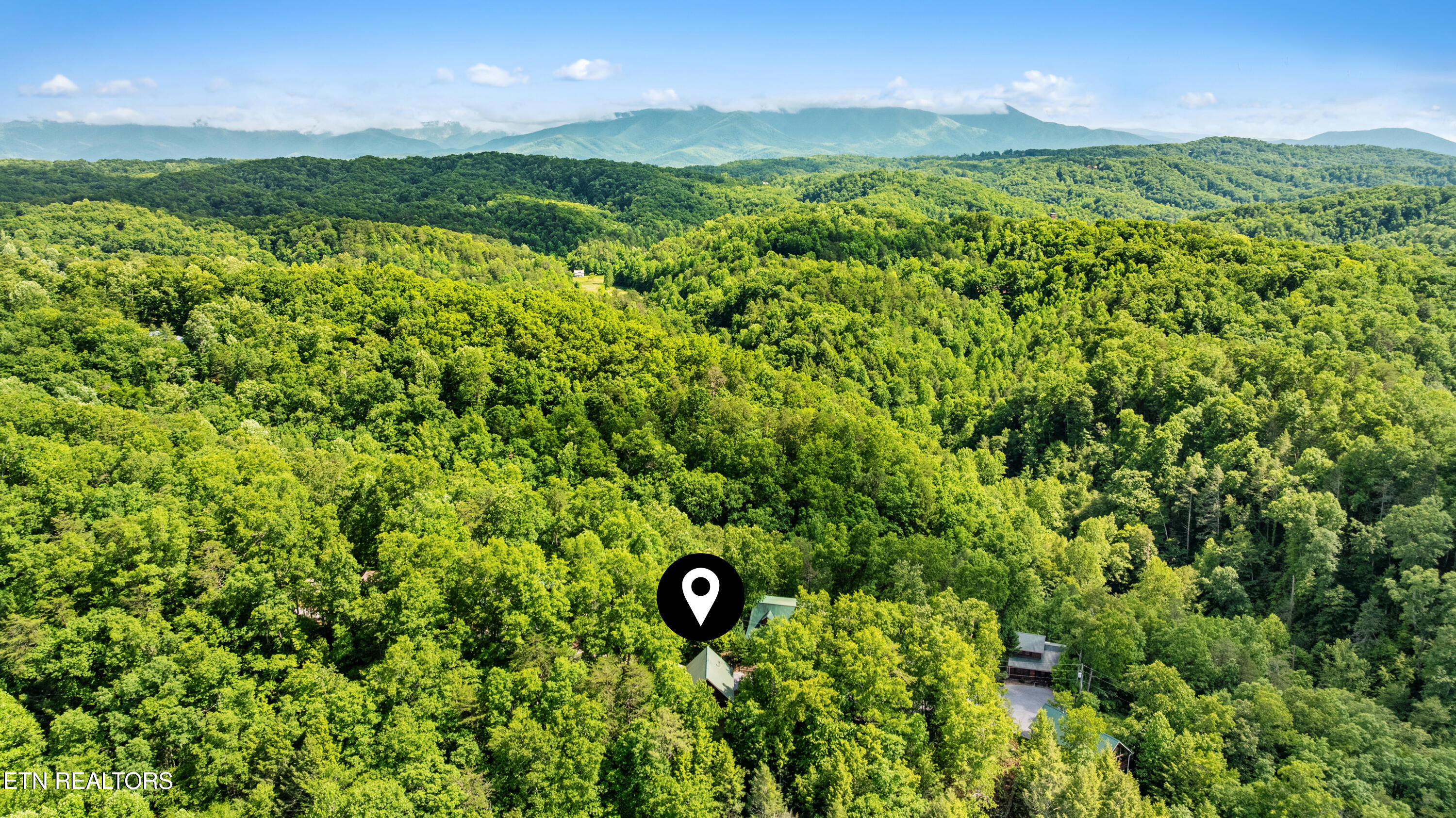 2011 Ridgecrest Loop Lane Sevierville TN 37876
