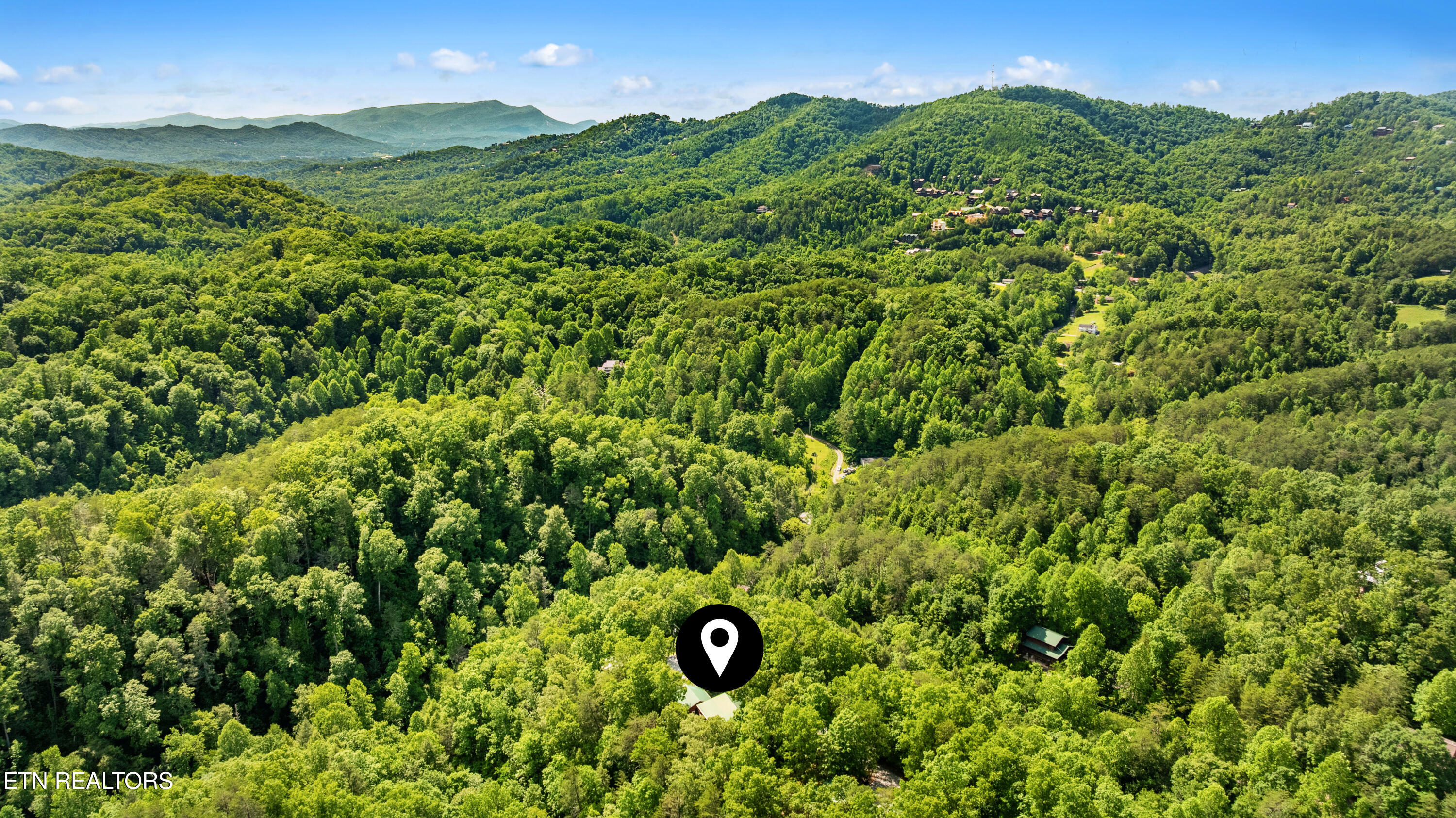 2011 Ridgecrest Loop Lane Sevierville TN 37876