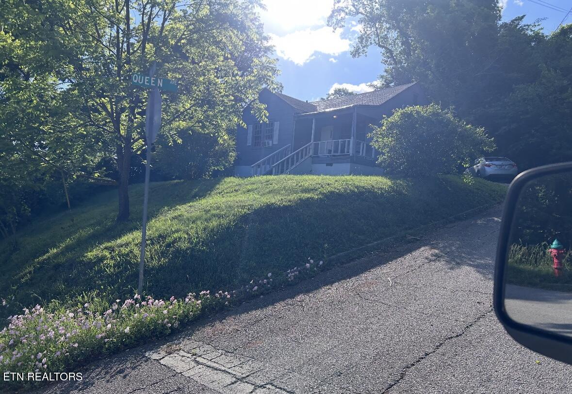 429 Sewanee Street Harriman TN 37748